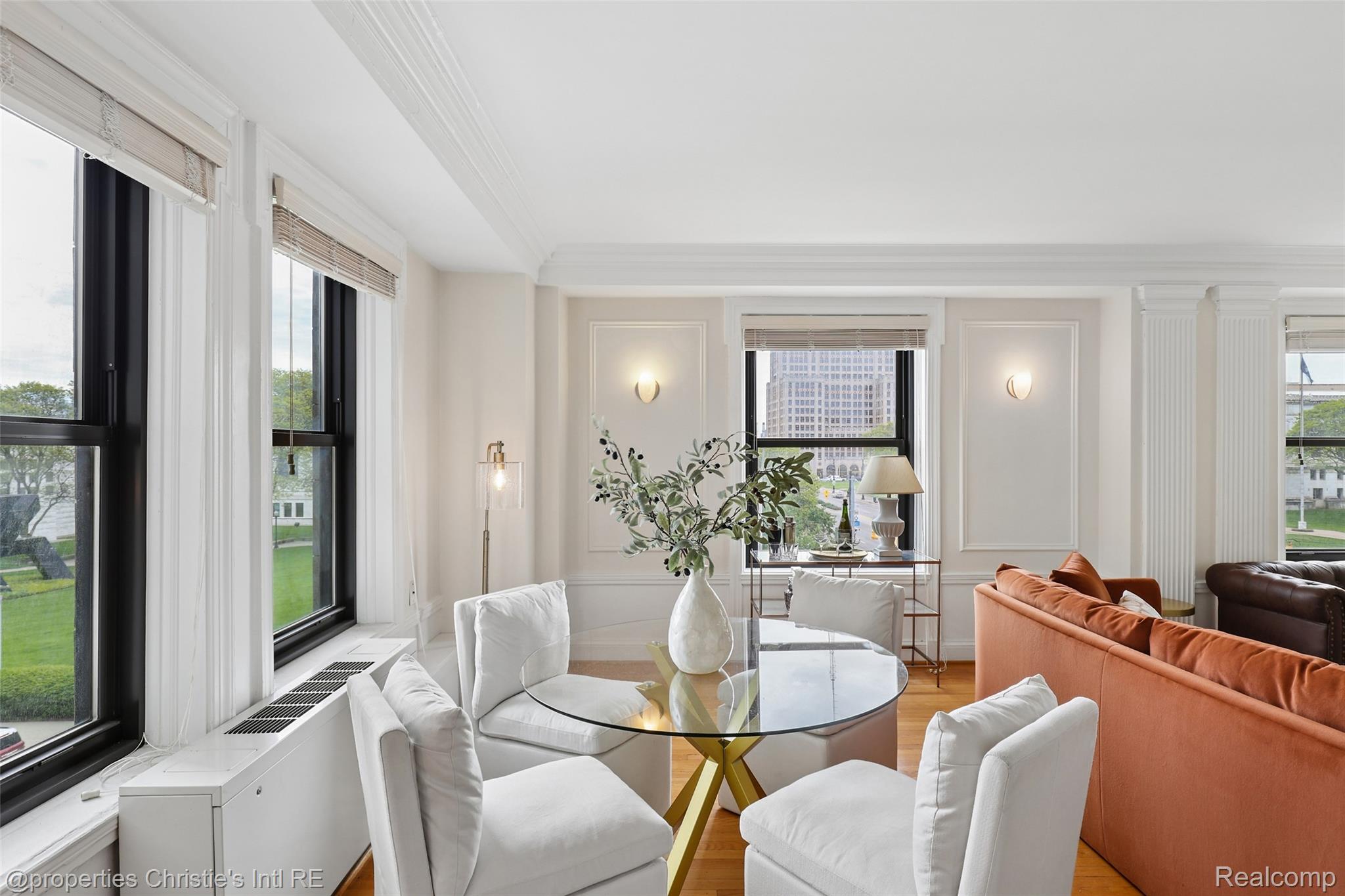 15 E Kirby Street Unit: 317