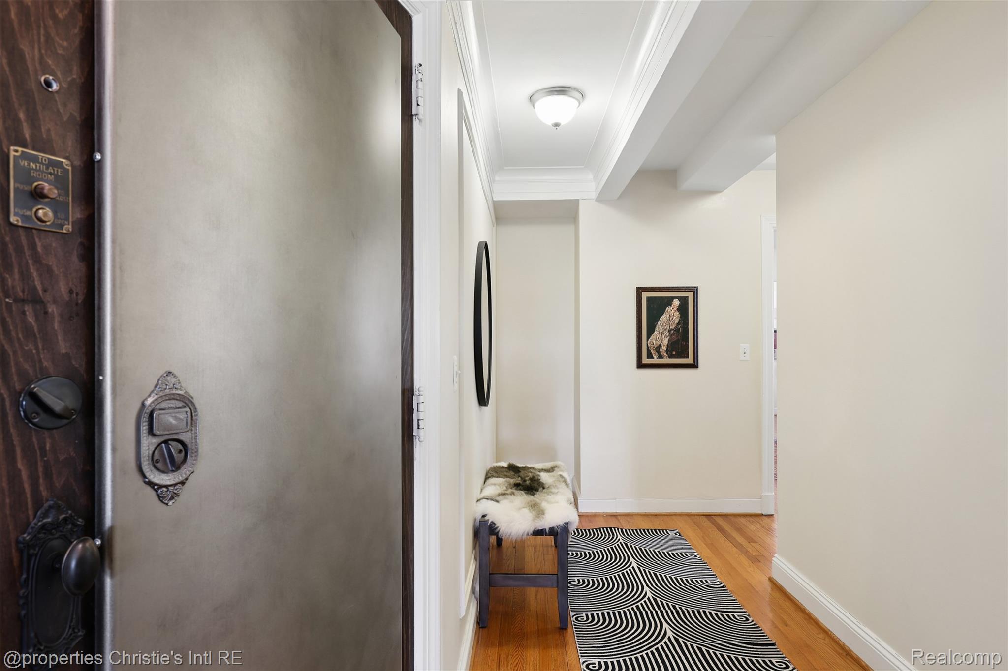 15 E Kirby Street Unit: 317