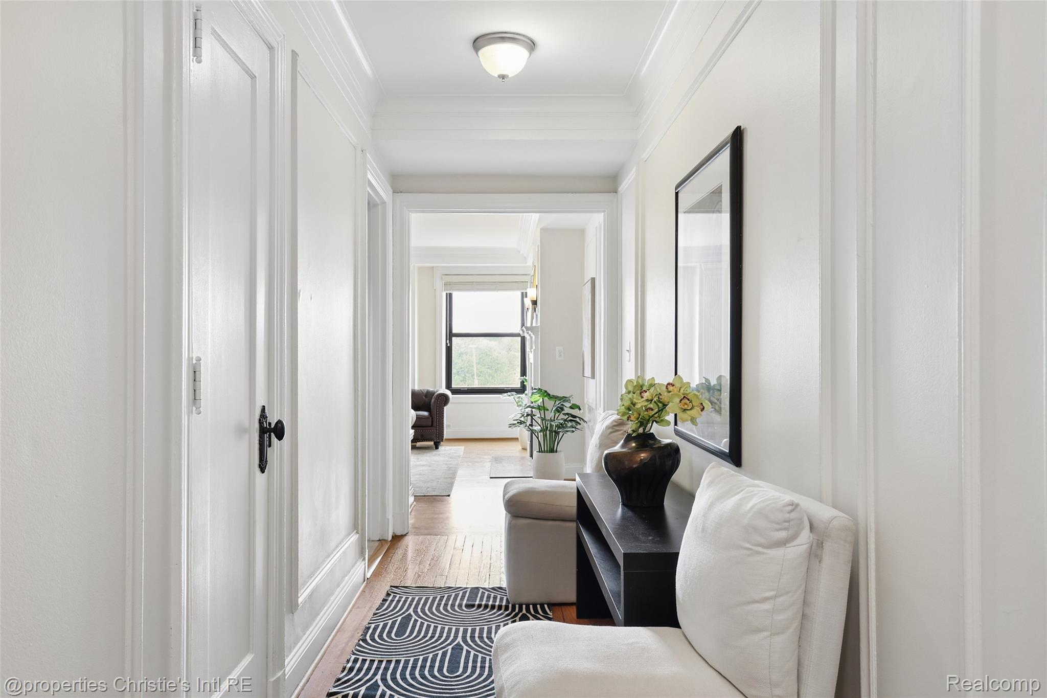 15 E Kirby Street Unit: 317