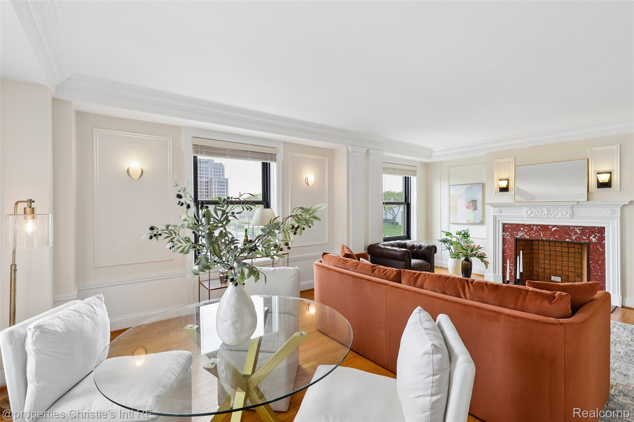 15 E Kirby Street Unit: 317