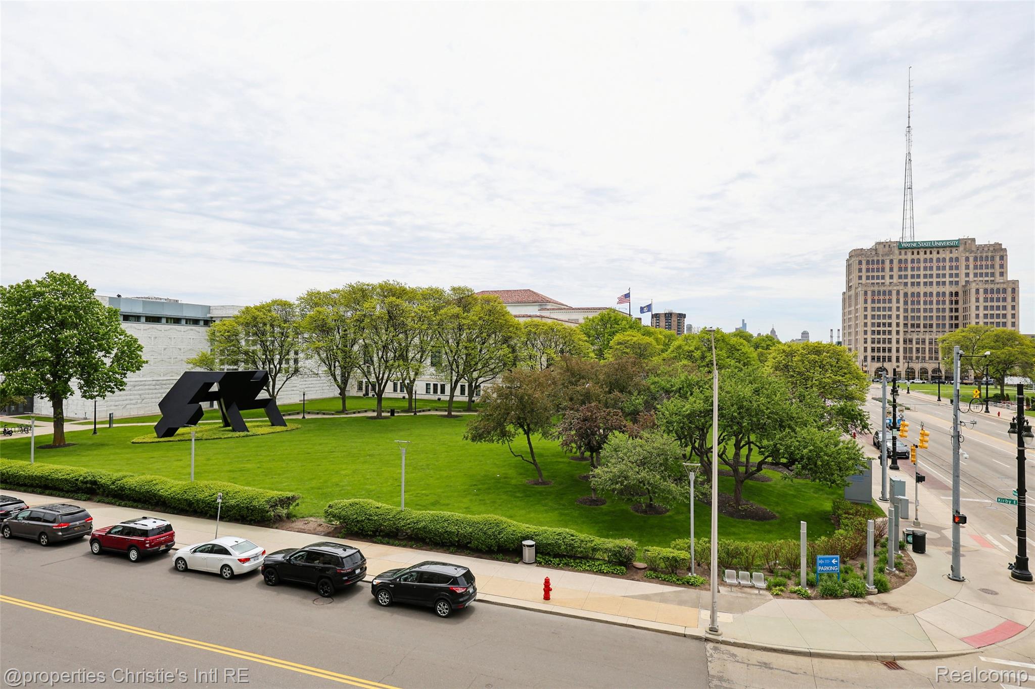 15 E Kirby Street Unit: 317