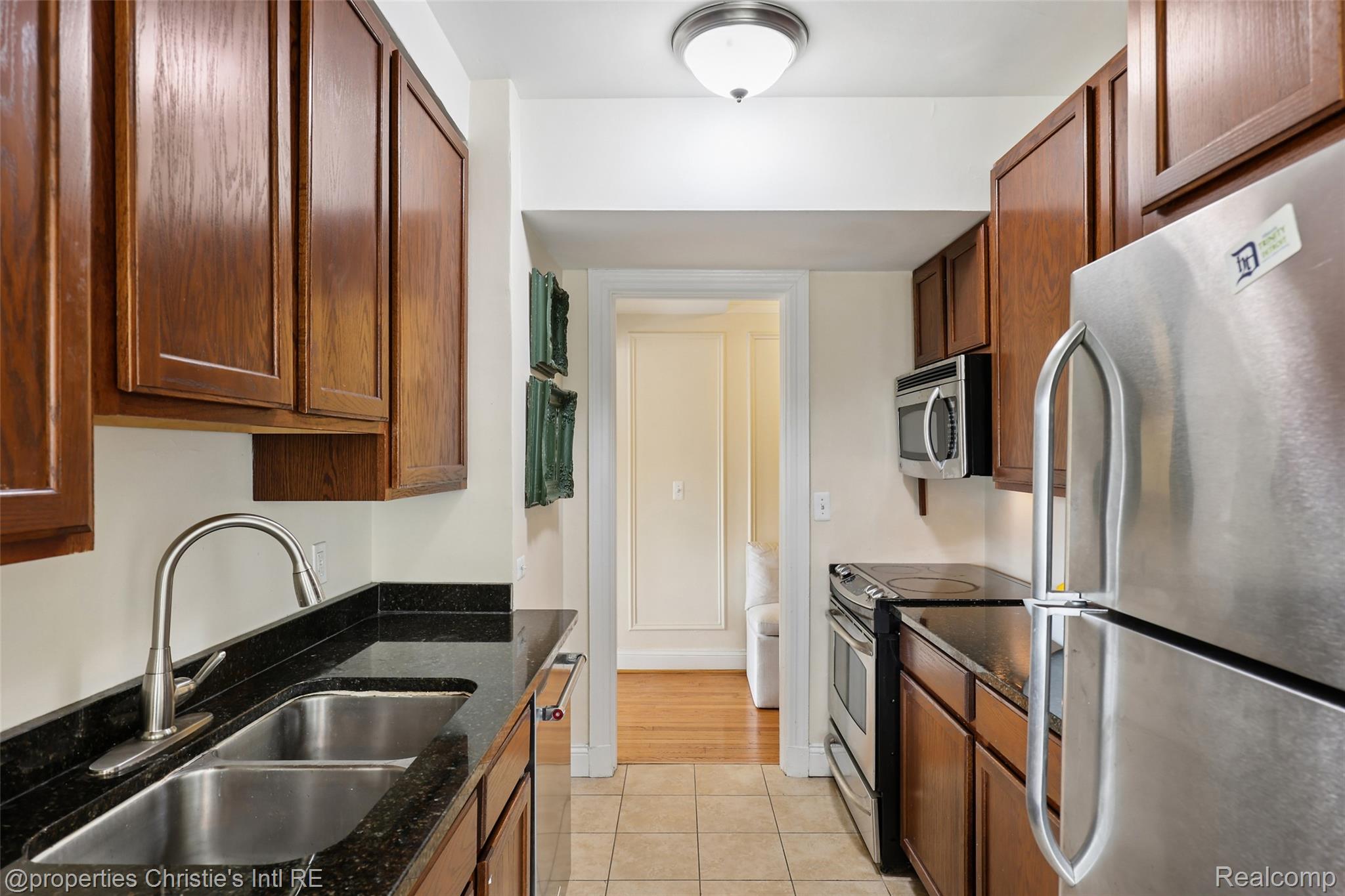 15 E Kirby Street Unit: 317