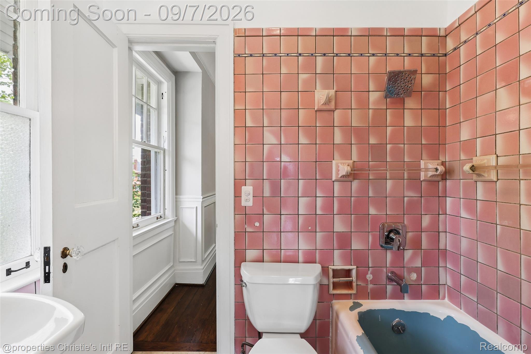 8177 La Salle Boulevard