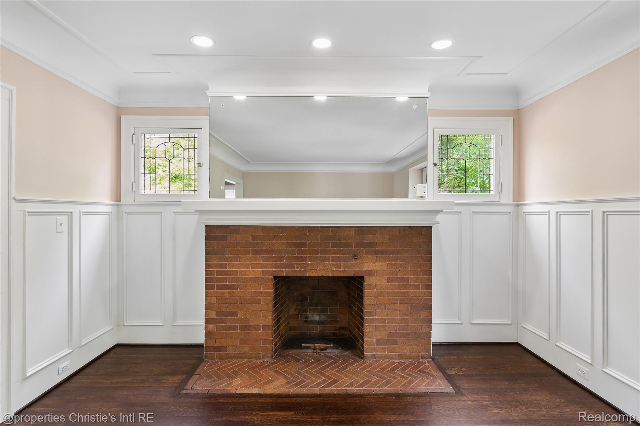 8177 La Salle Boulevard