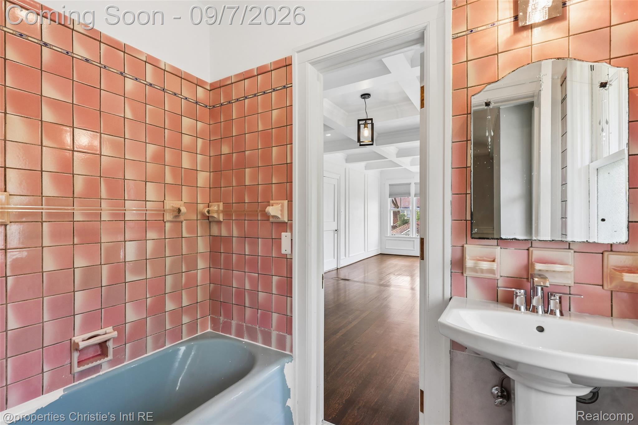 8177 La Salle Boulevard