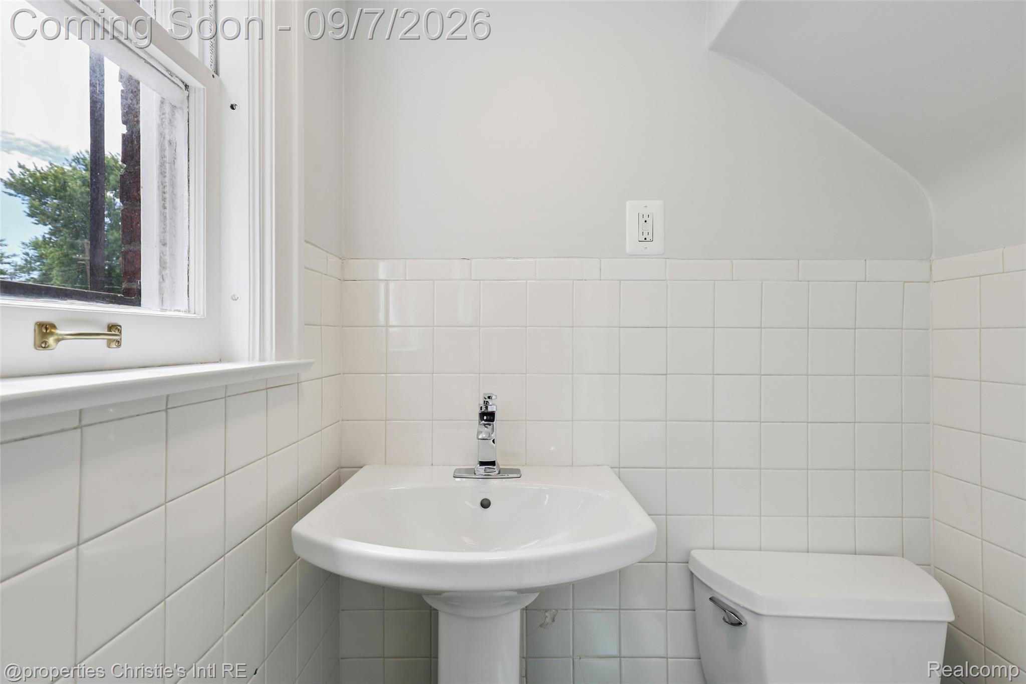 8177 La Salle Boulevard
