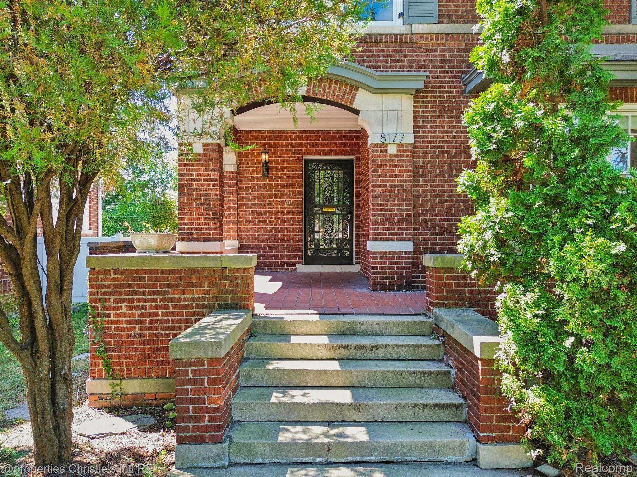 8177 La Salle Boulevard