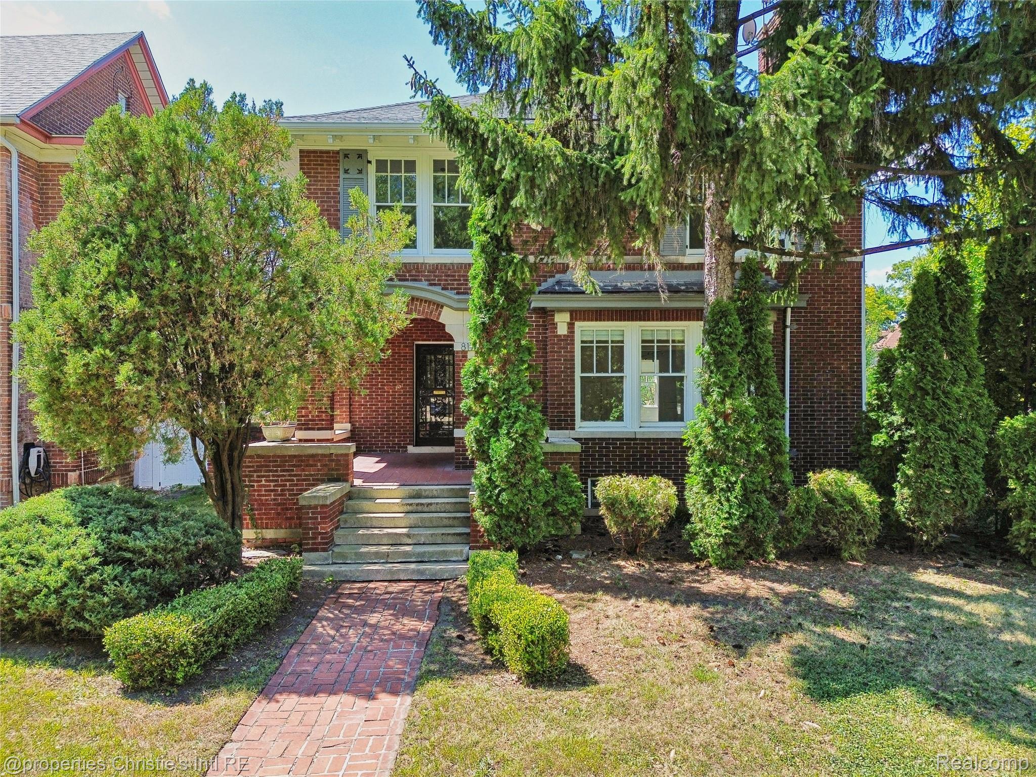 8177 La Salle Boulevard