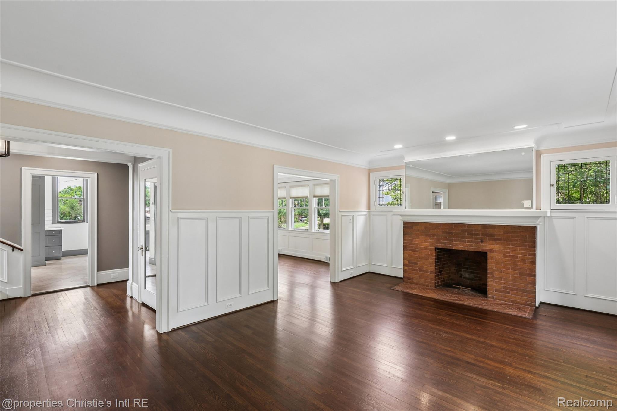 8177 La Salle Boulevard
