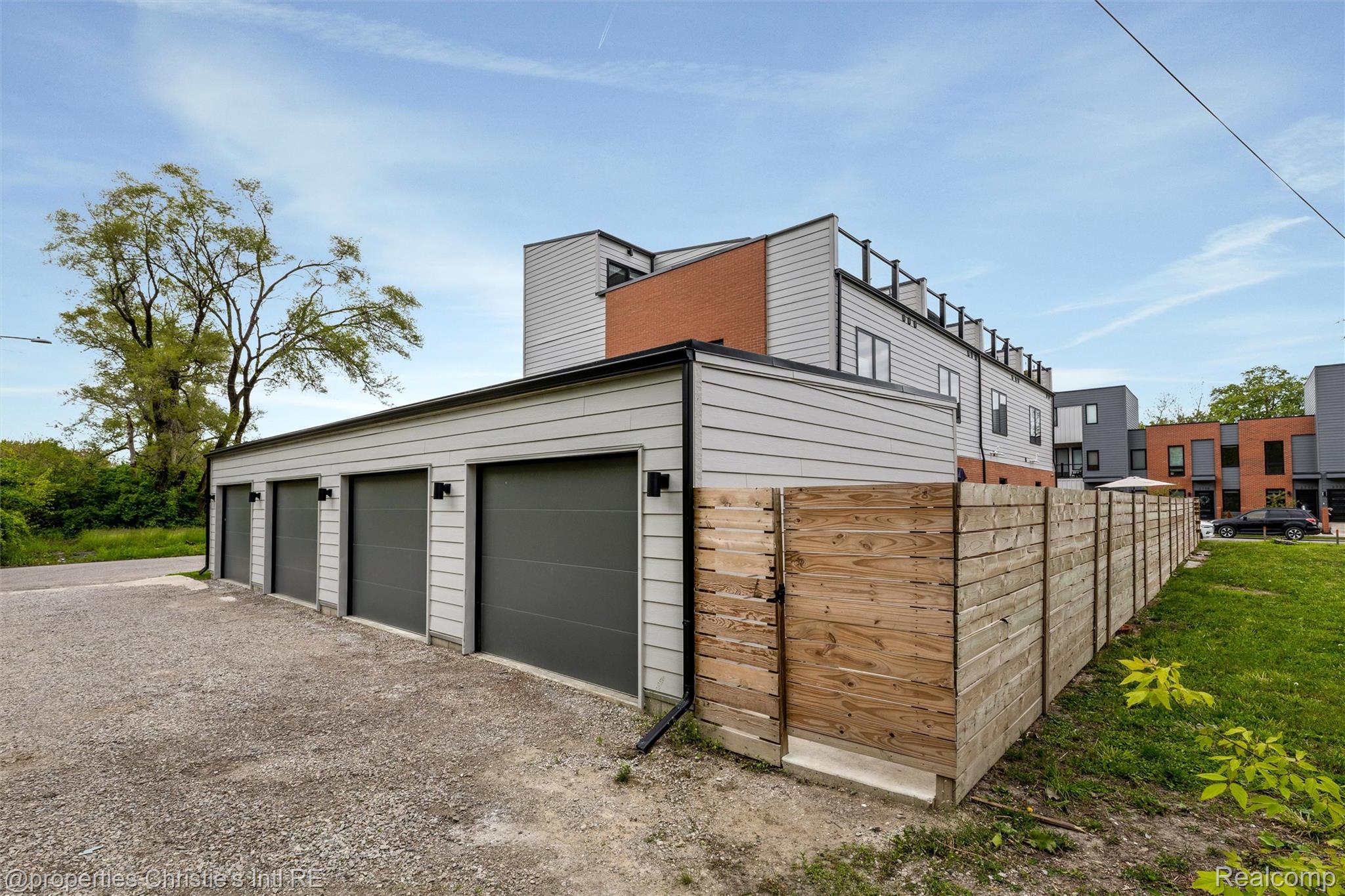 1803 Perry Street Unit: 9