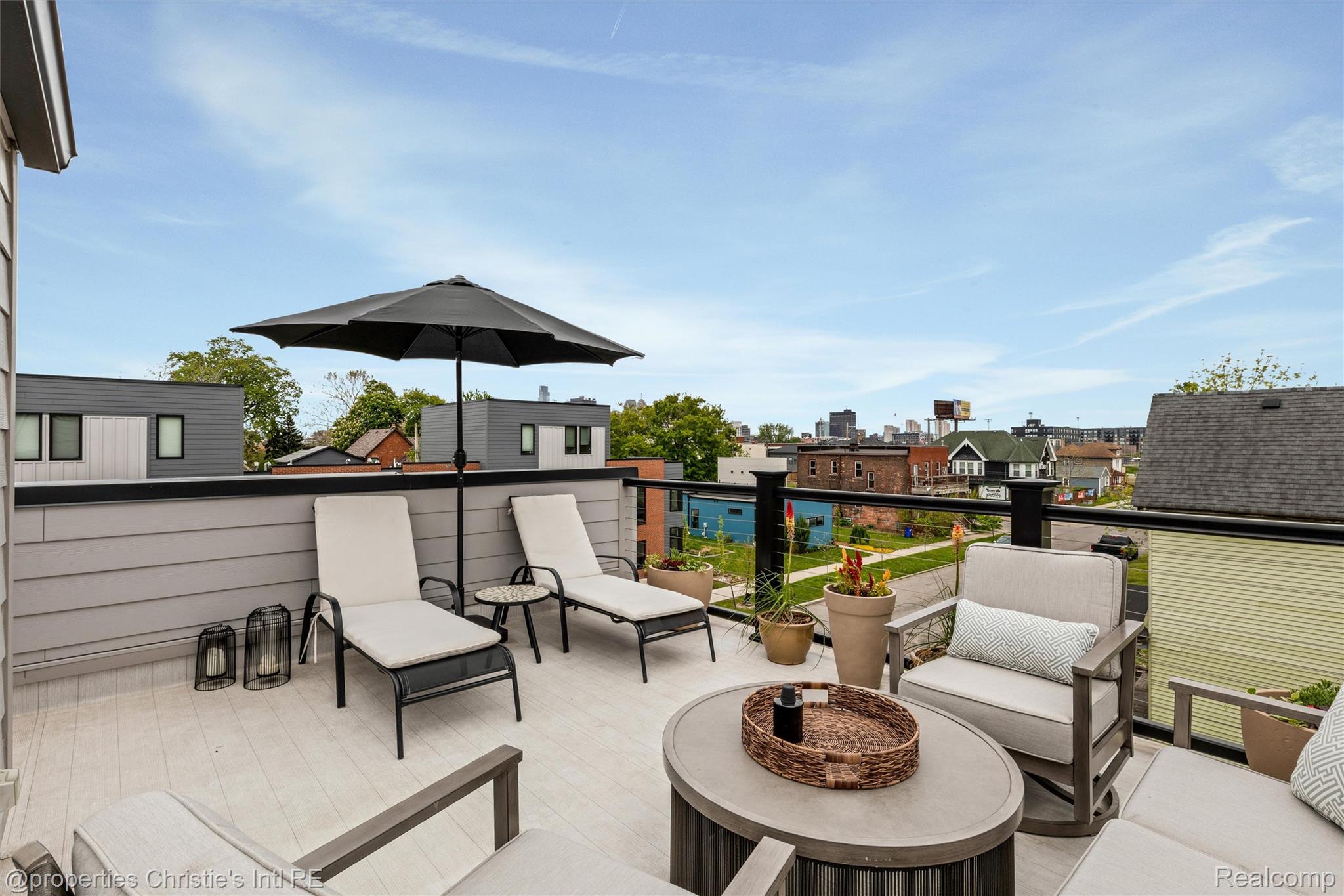 1803 Perry Street Unit: 9