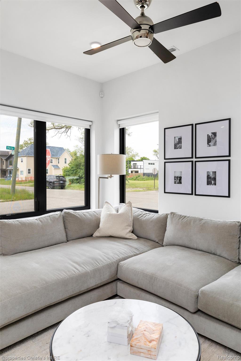 1803 Perry Street Unit: 9