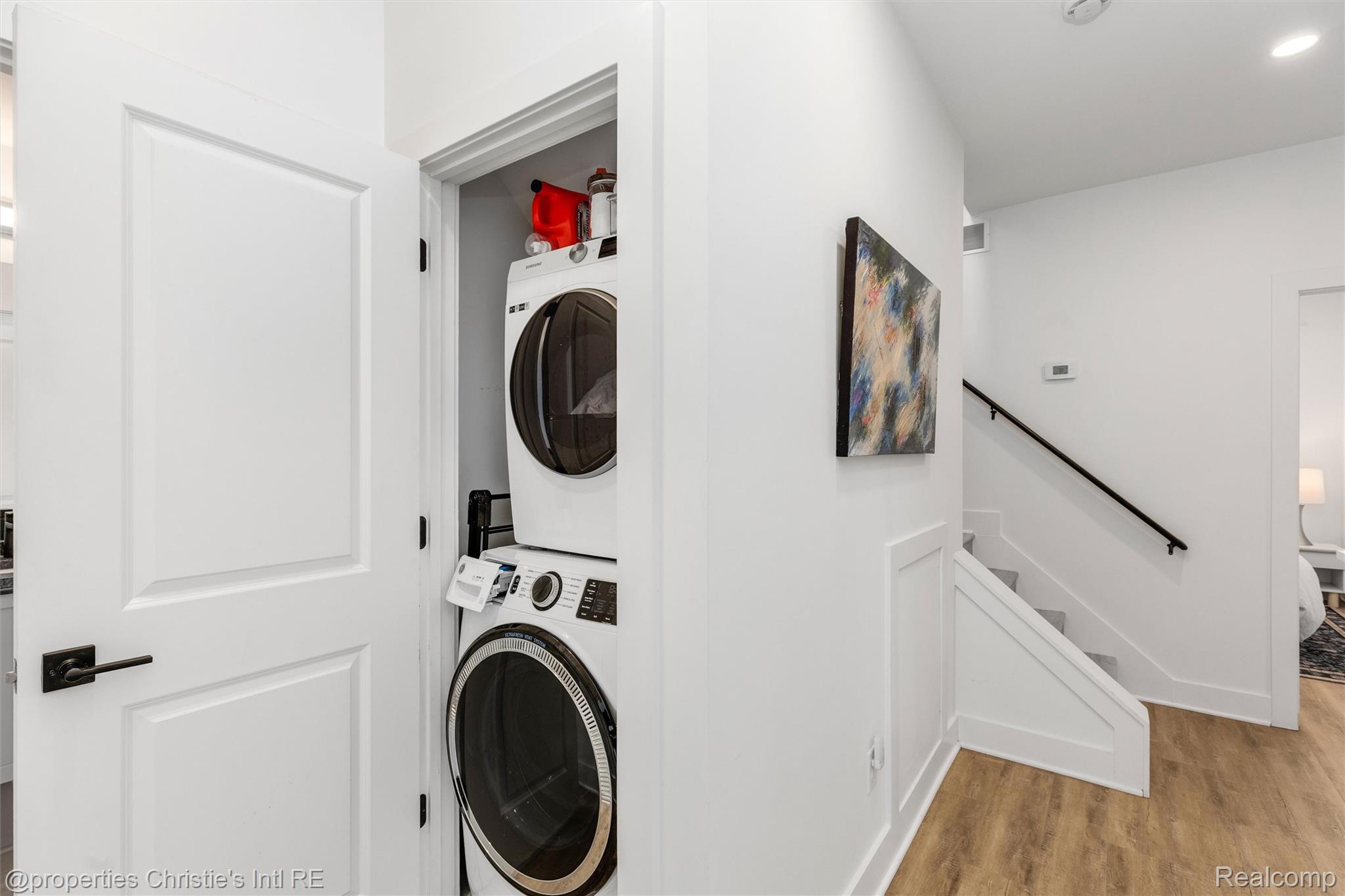 1803 Perry Street Unit: 9