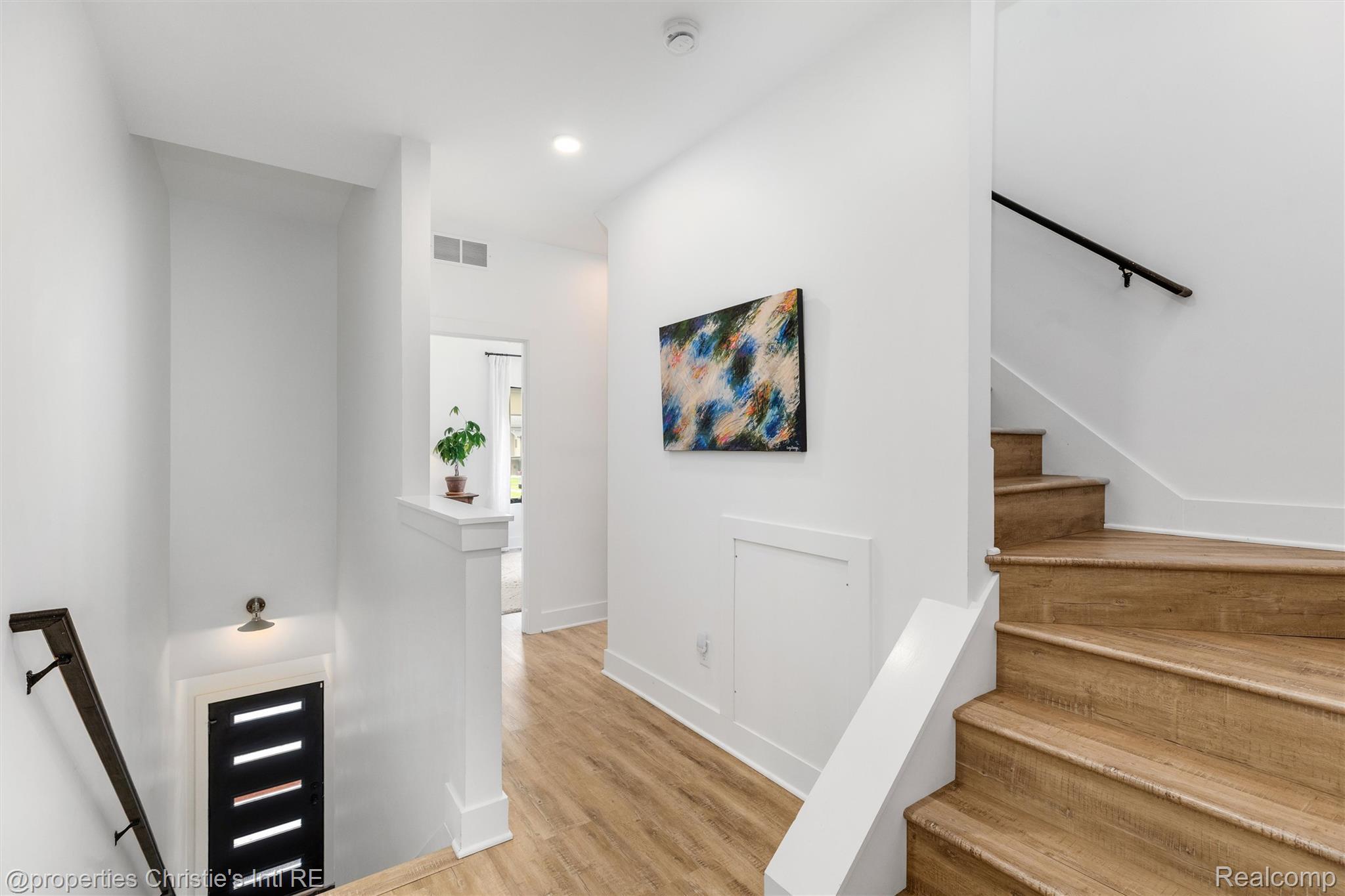 1803 Perry Street Unit: 9