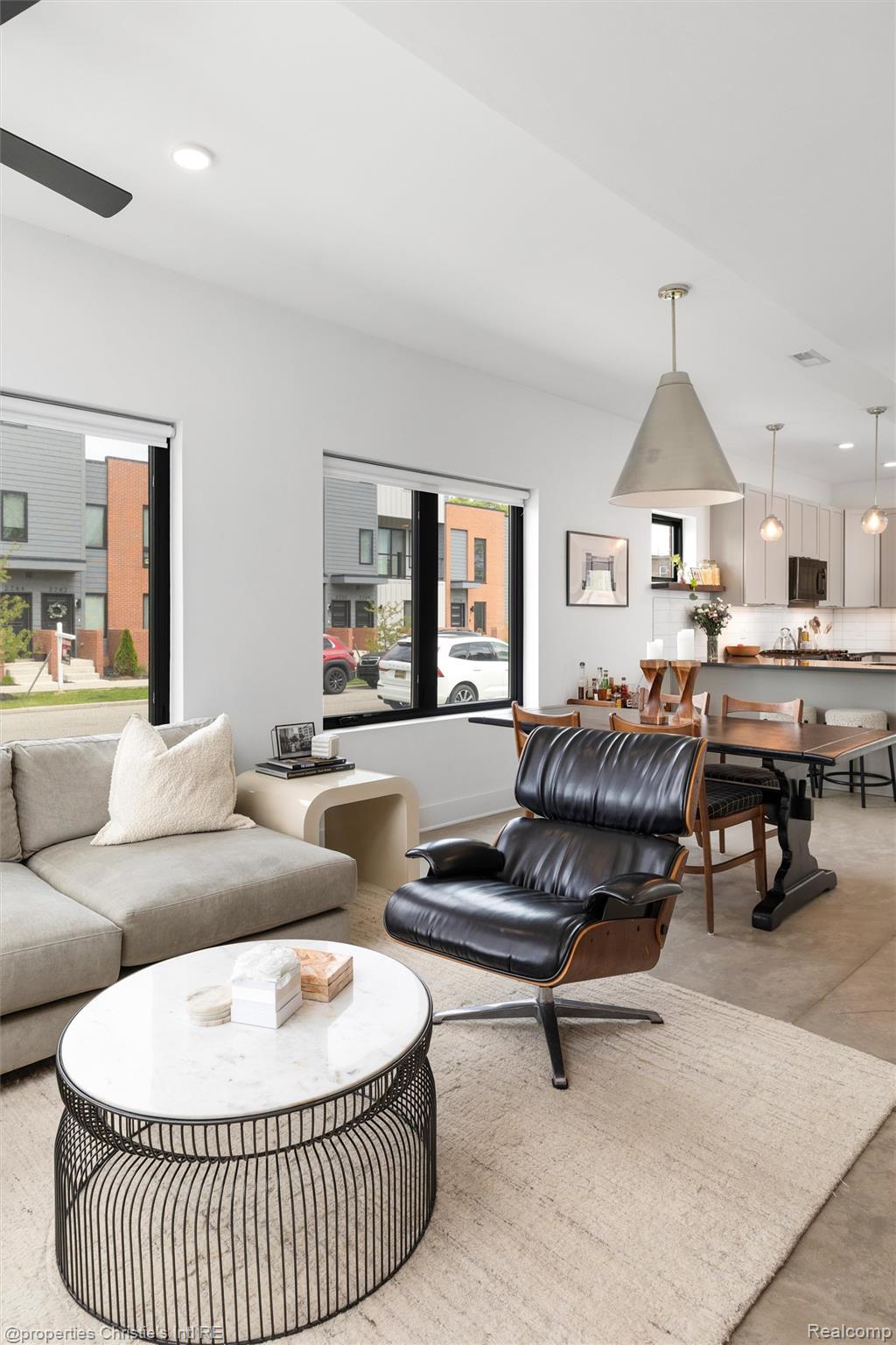 1803 Perry Street Unit: 9