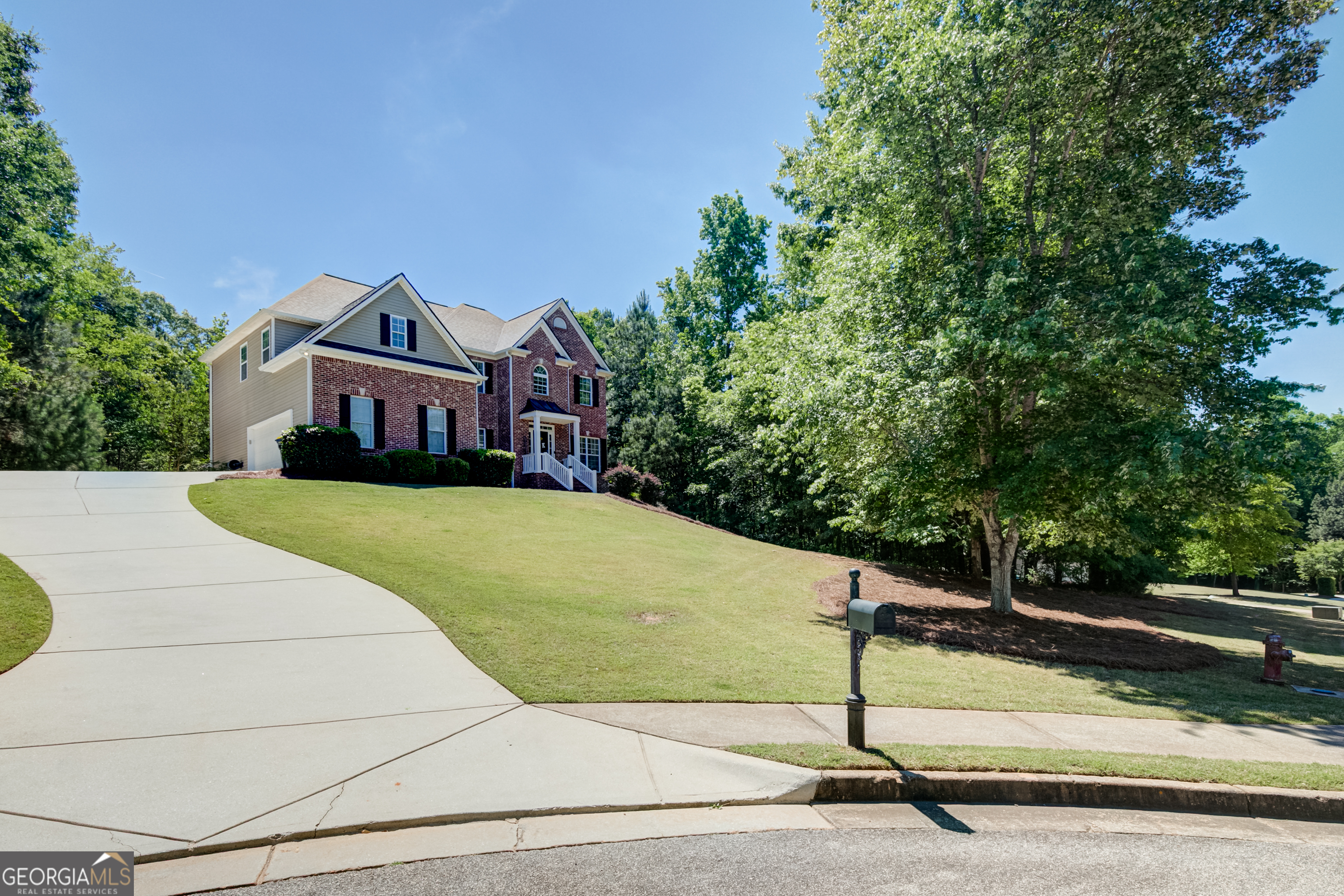 381 Rosebay Lane