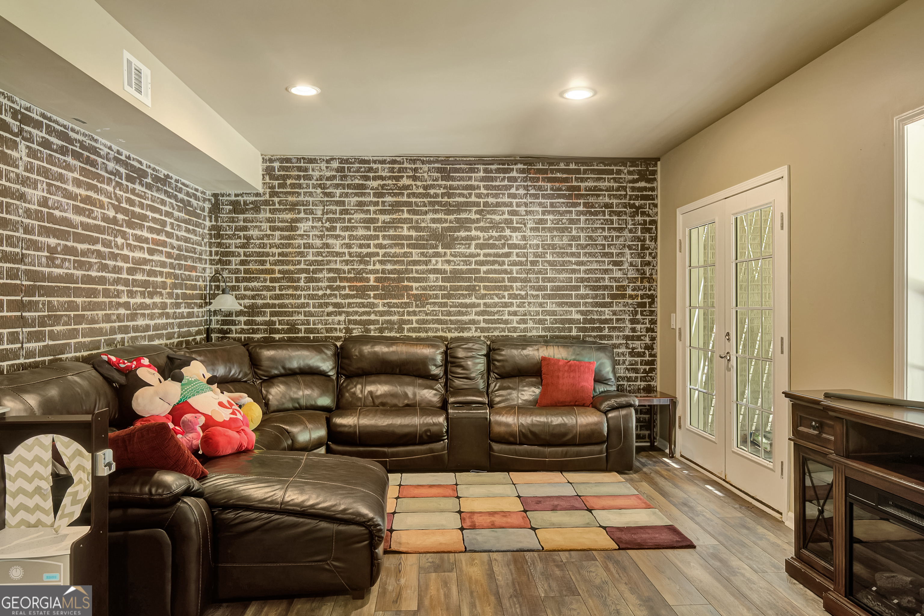 381 Rosebay Lane