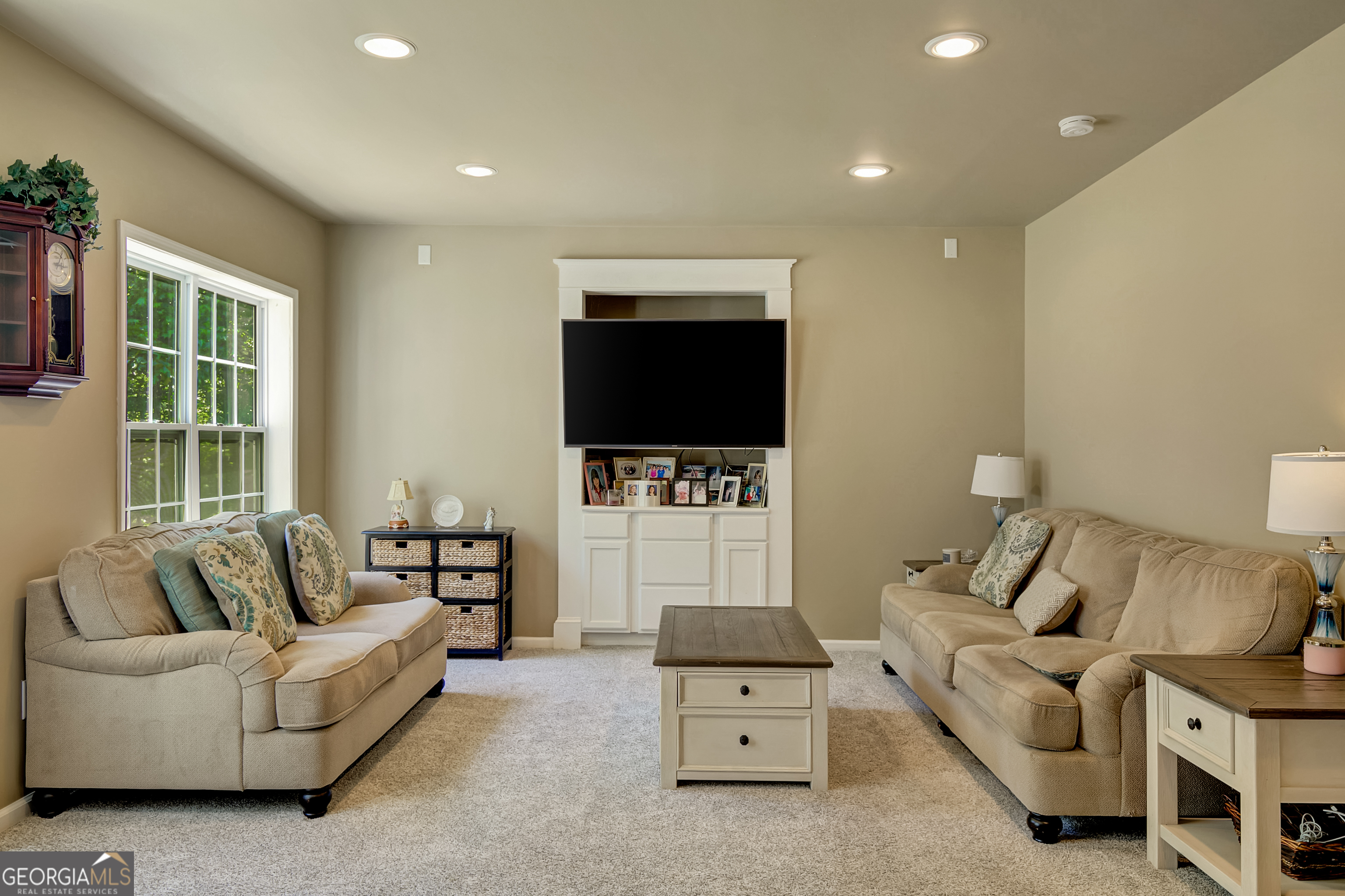 381 Rosebay Lane