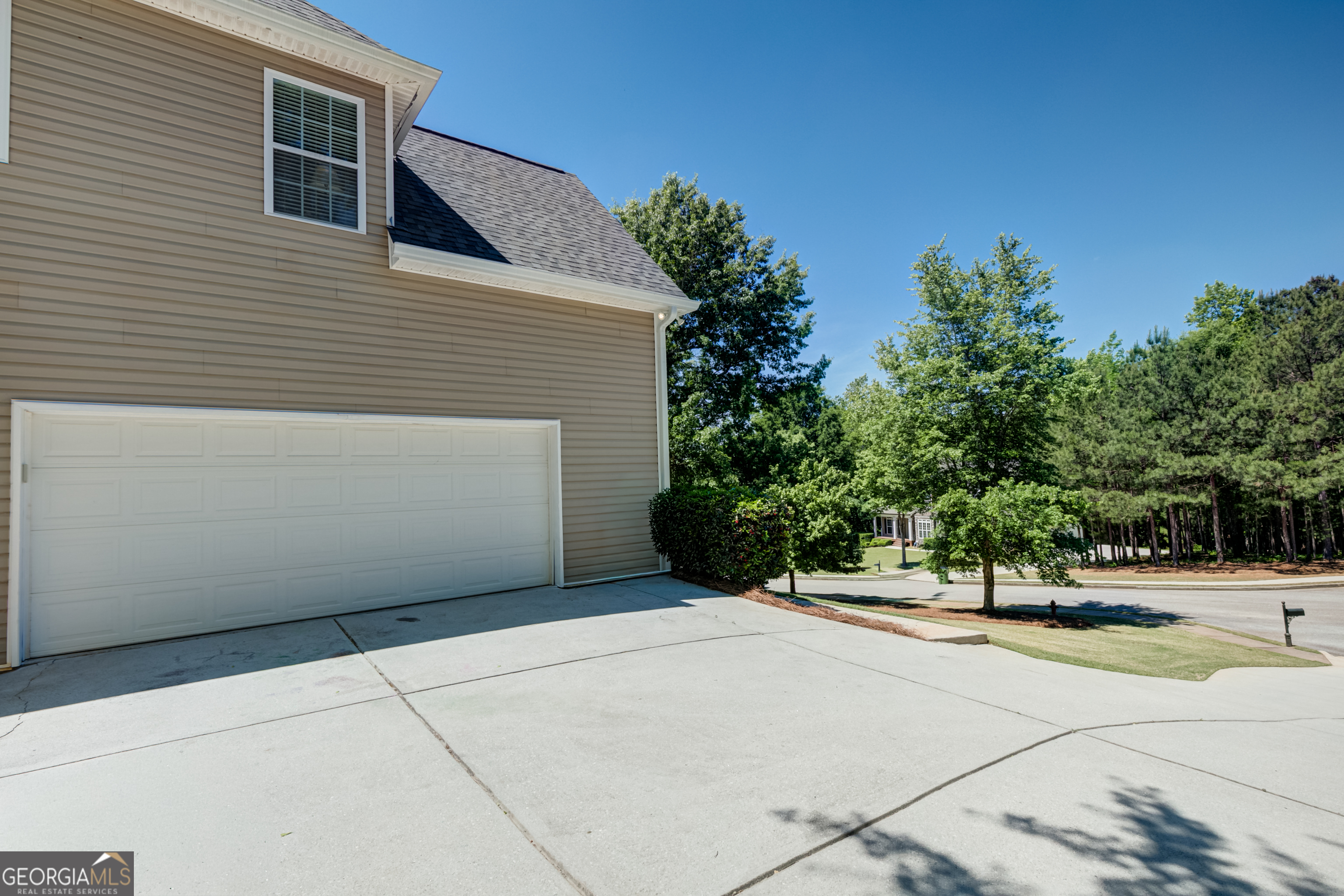 381 Rosebay Lane