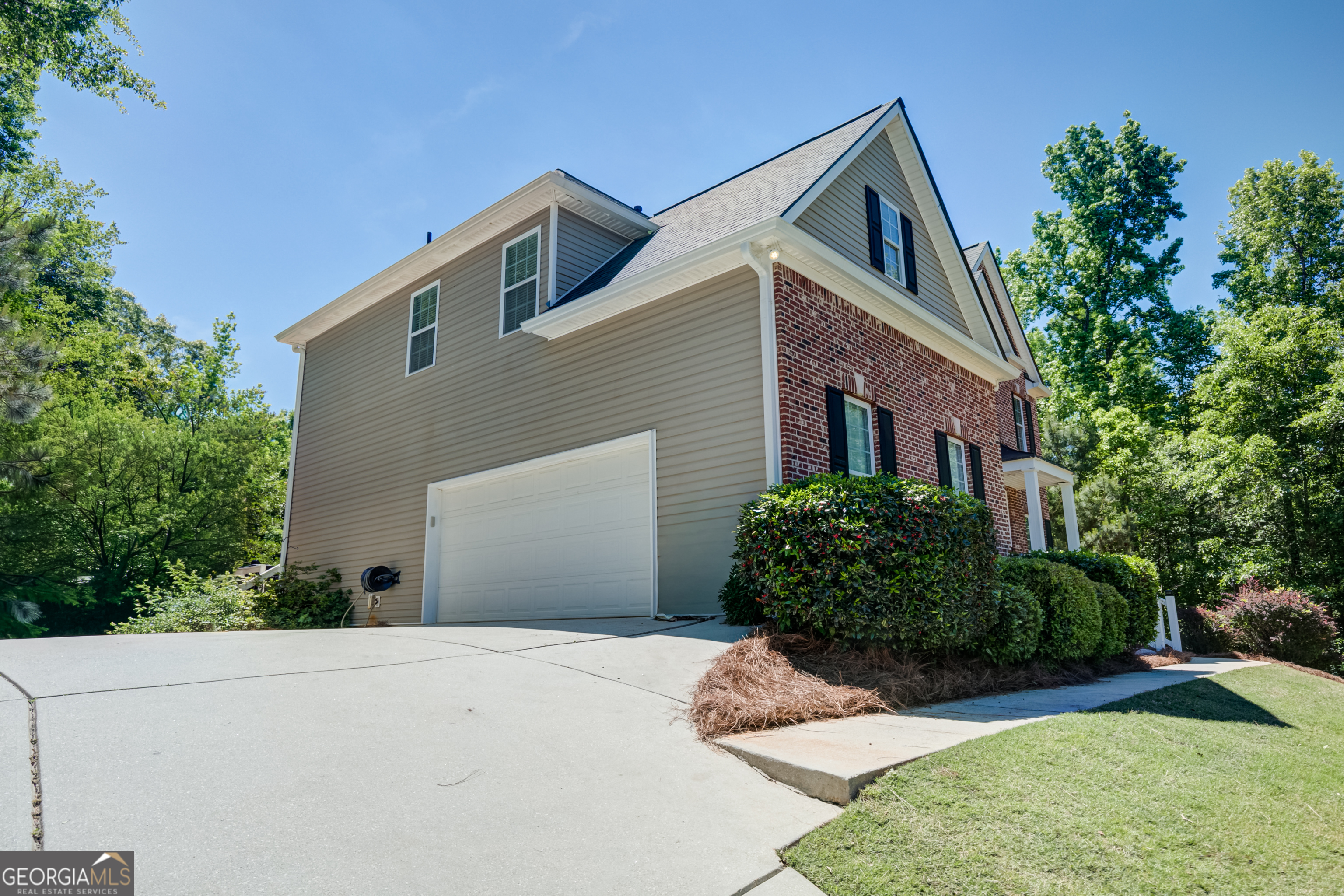 381 Rosebay Lane