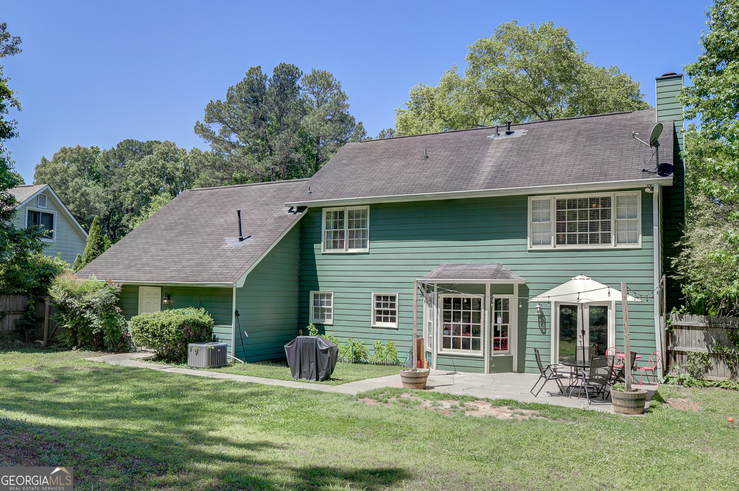 2394 Southern Oak Drive SW