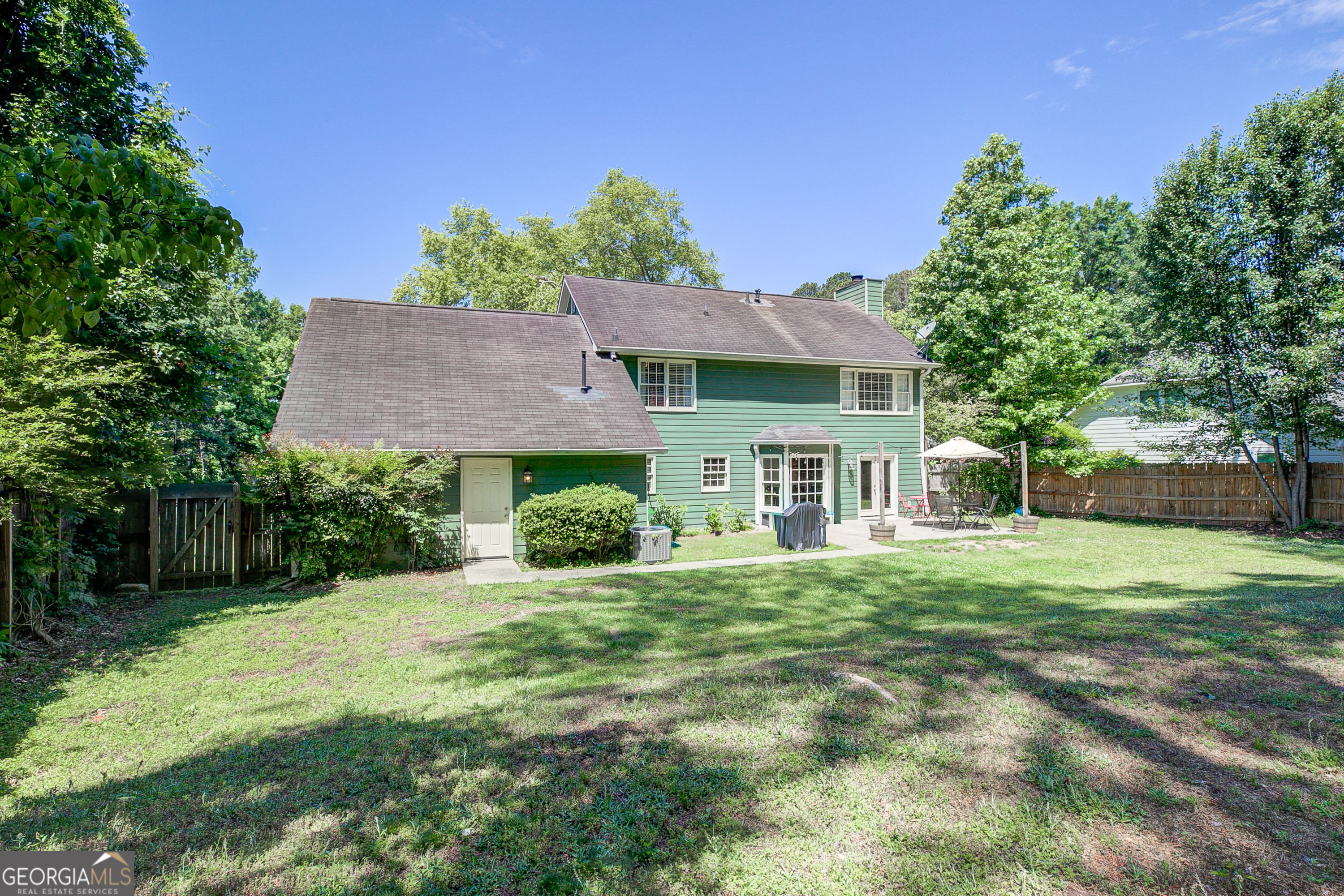2394 Southern Oak Drive SW