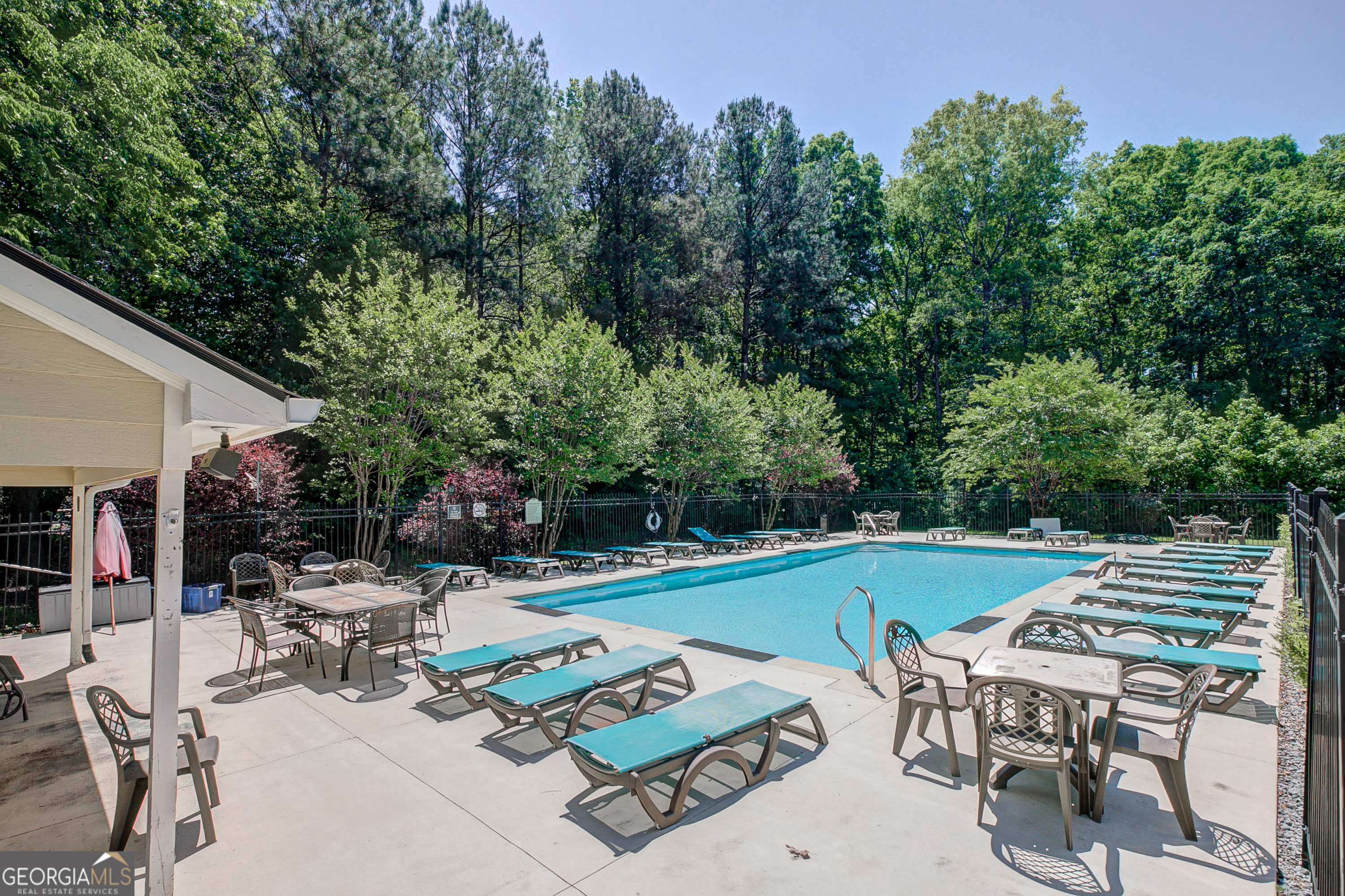 2394 Southern Oak Drive SW