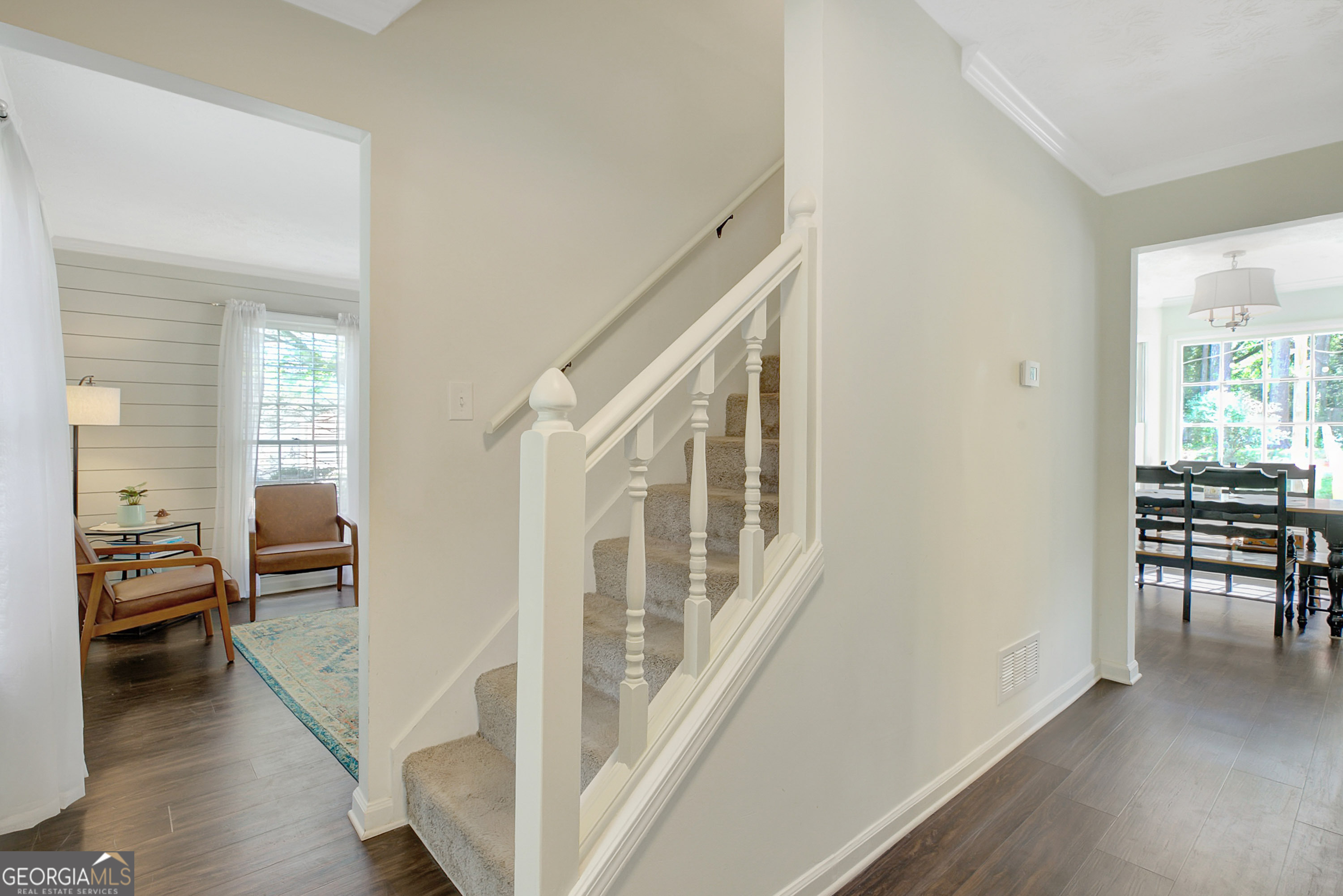 2394 Southern Oak Drive SW