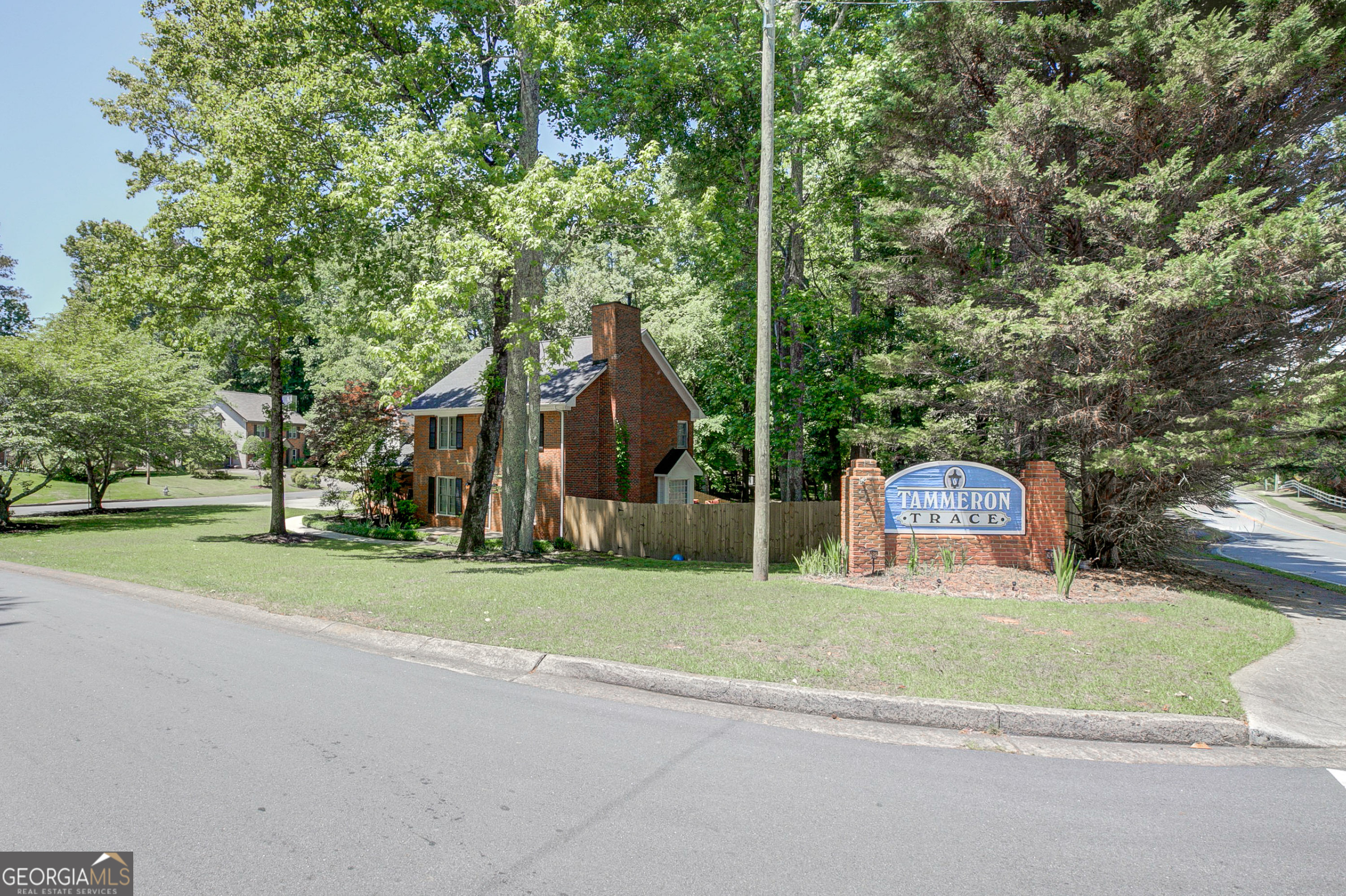2394 Southern Oak Drive SW