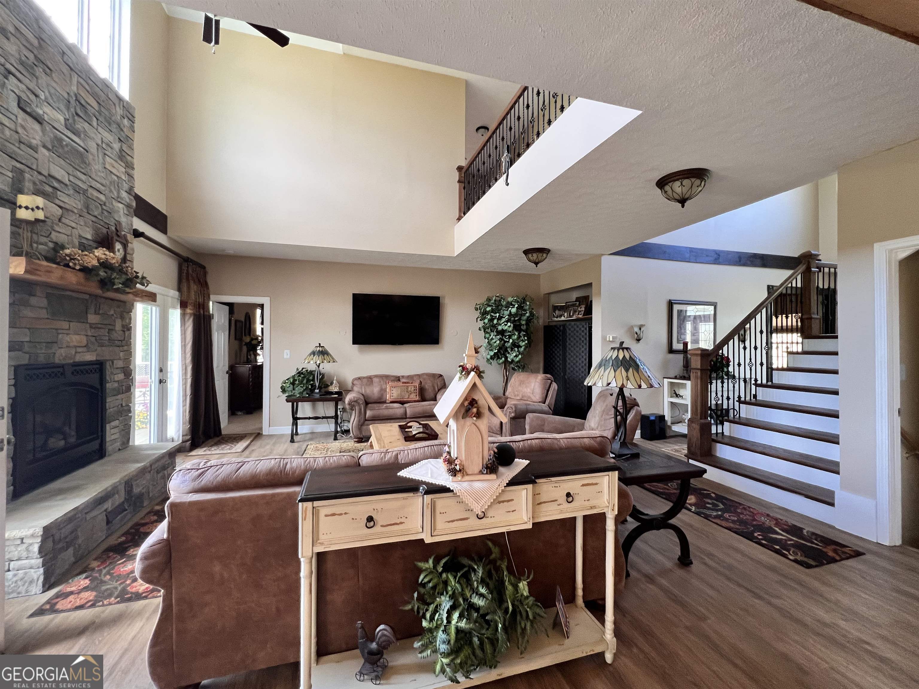 6659 Lone Oak Road