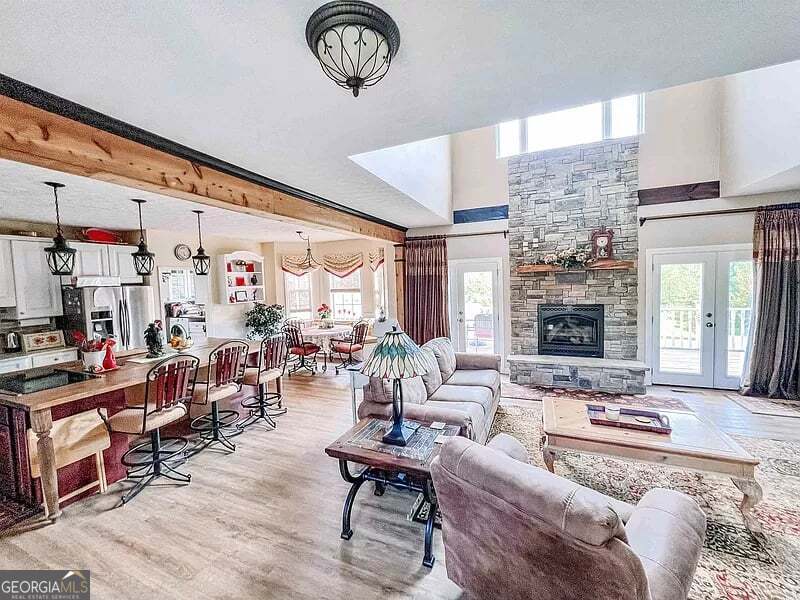 6659 Lone Oak Road
