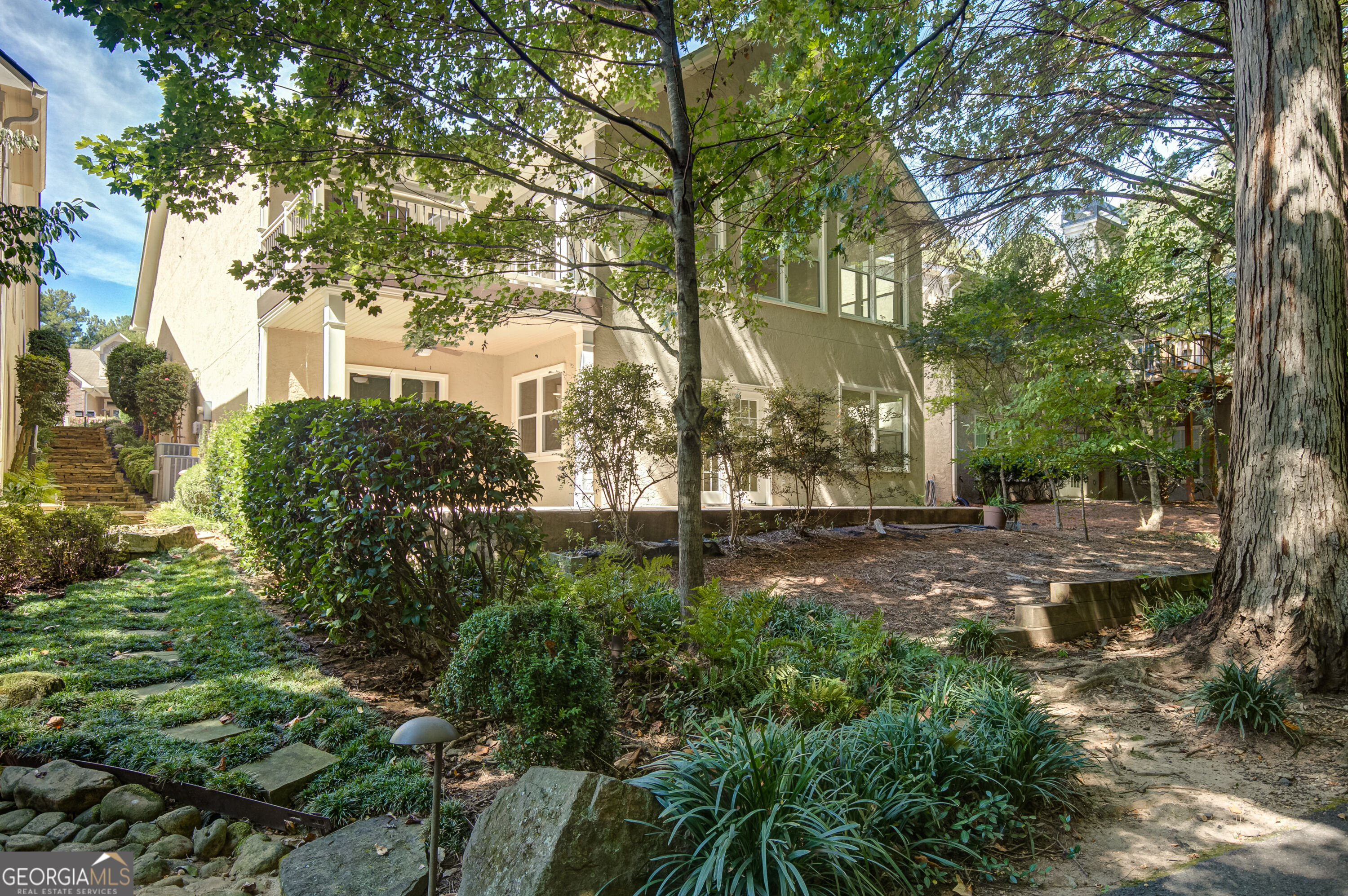 121 Augusta Drive # 11