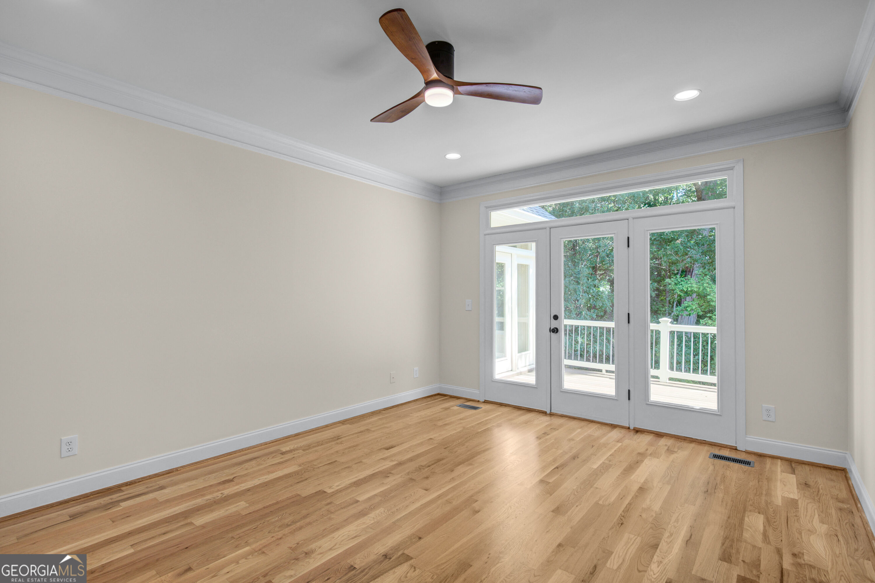 121 Augusta Drive # 11