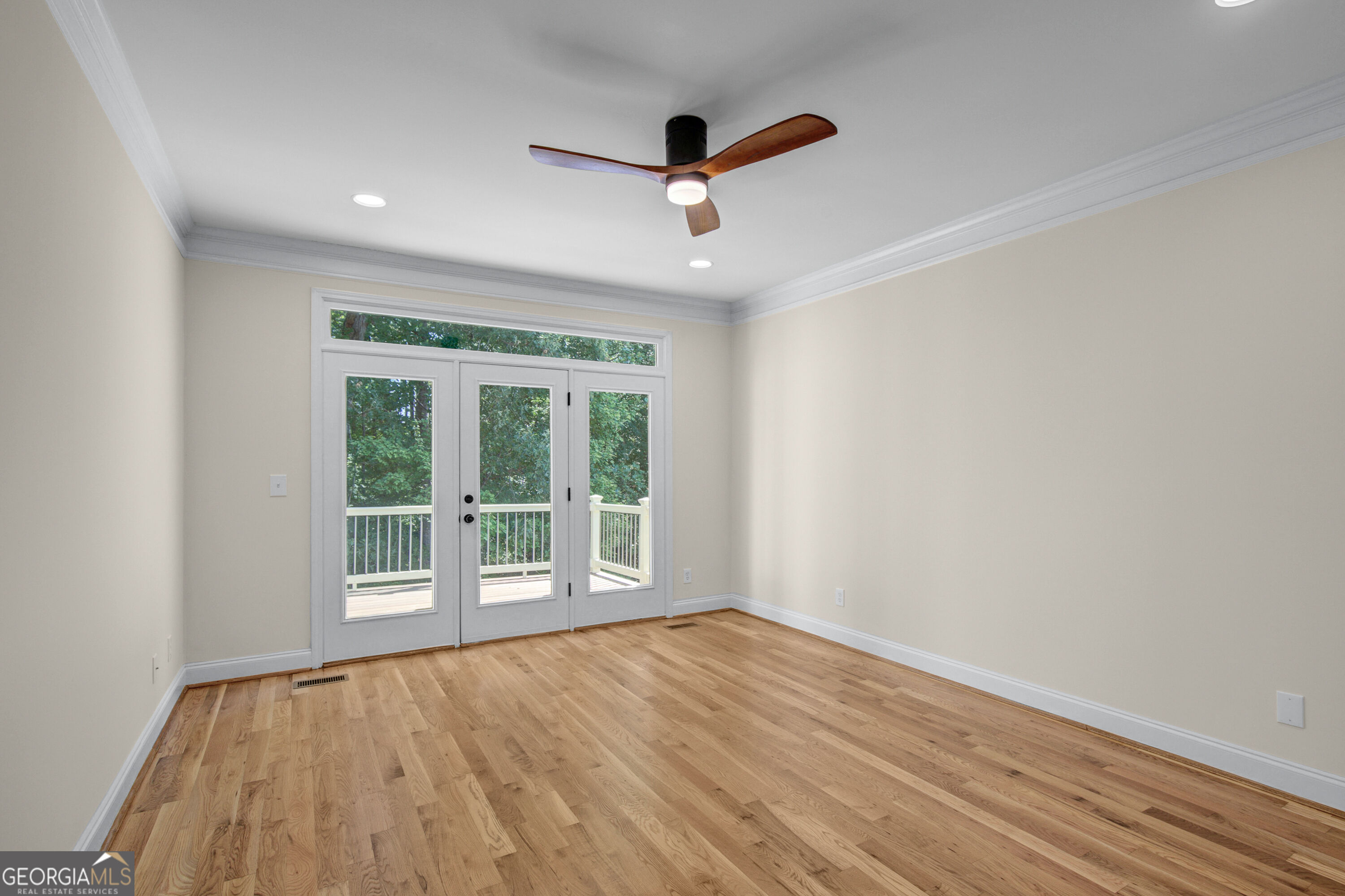 121 Augusta Drive # 11