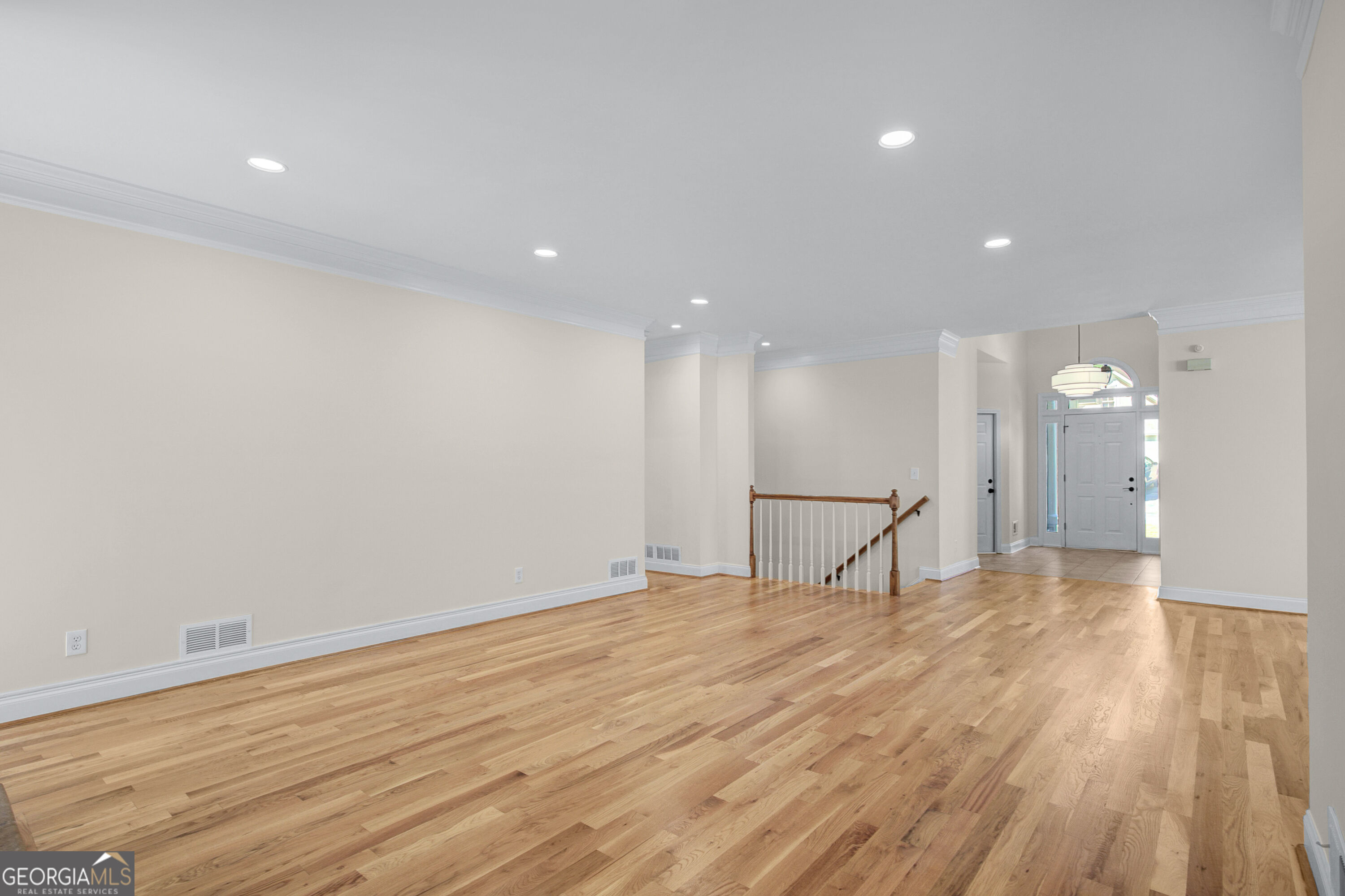 121 Augusta Drive # 11