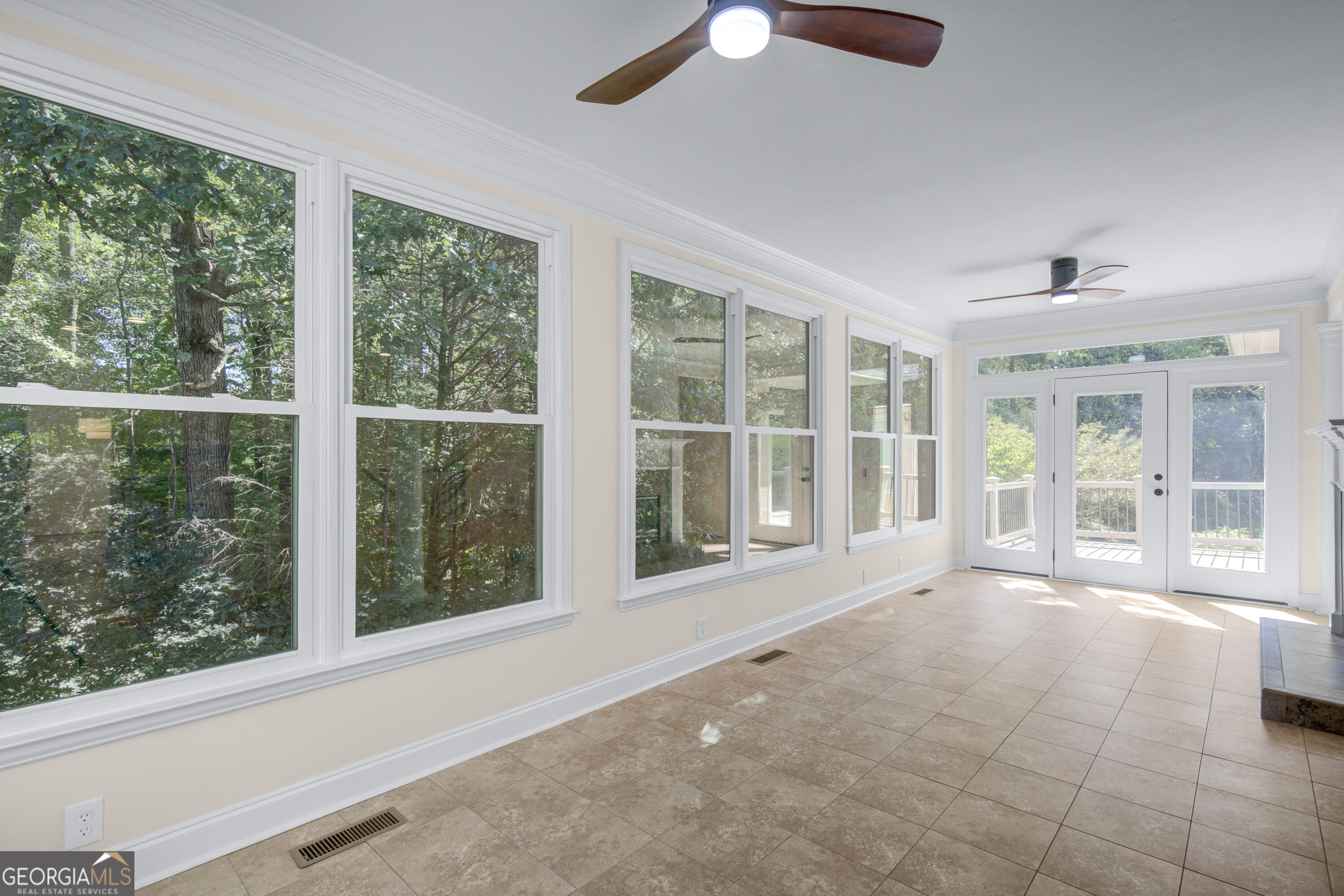 121 Augusta Drive # 11