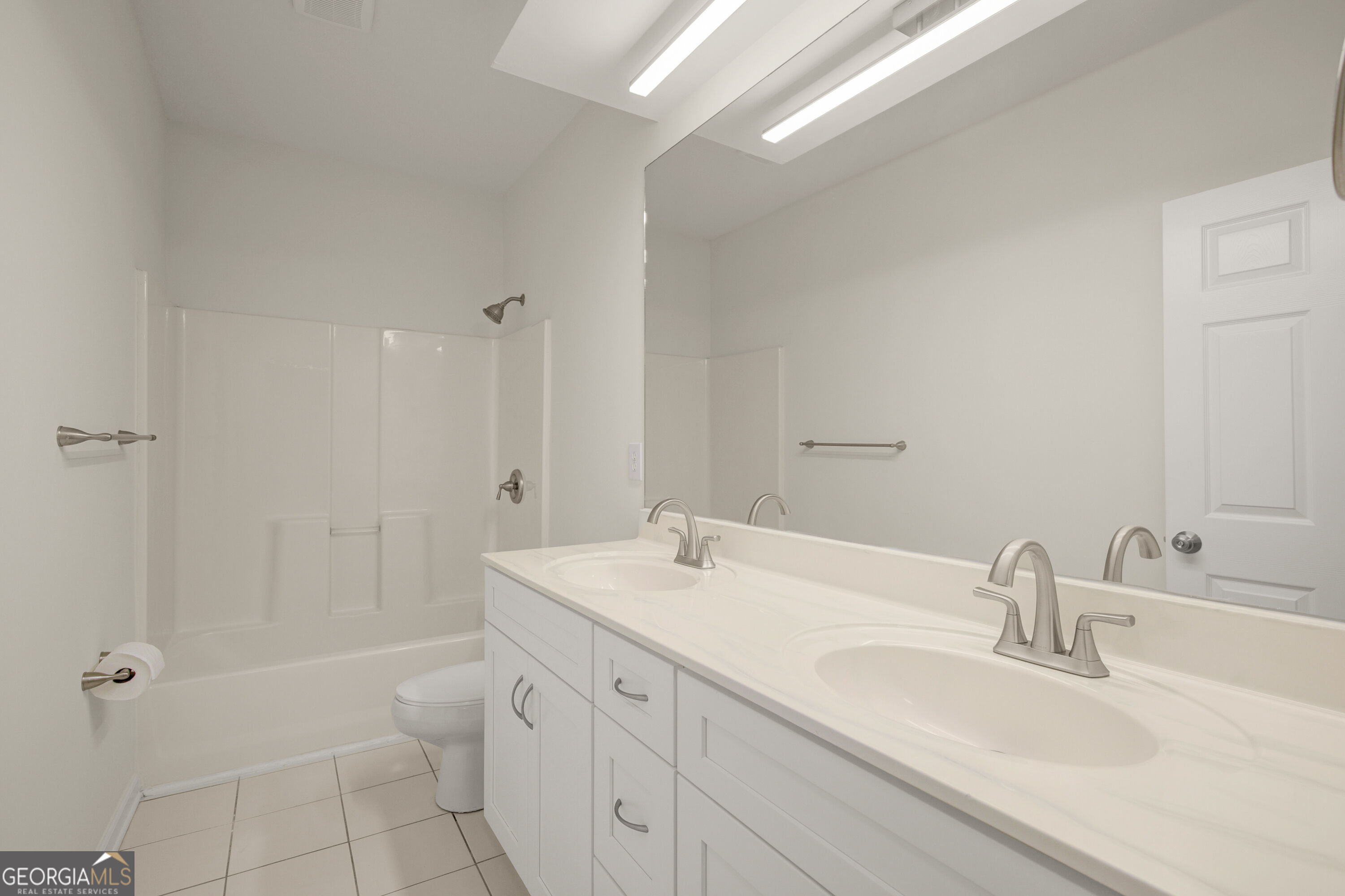121 Augusta Drive # 11