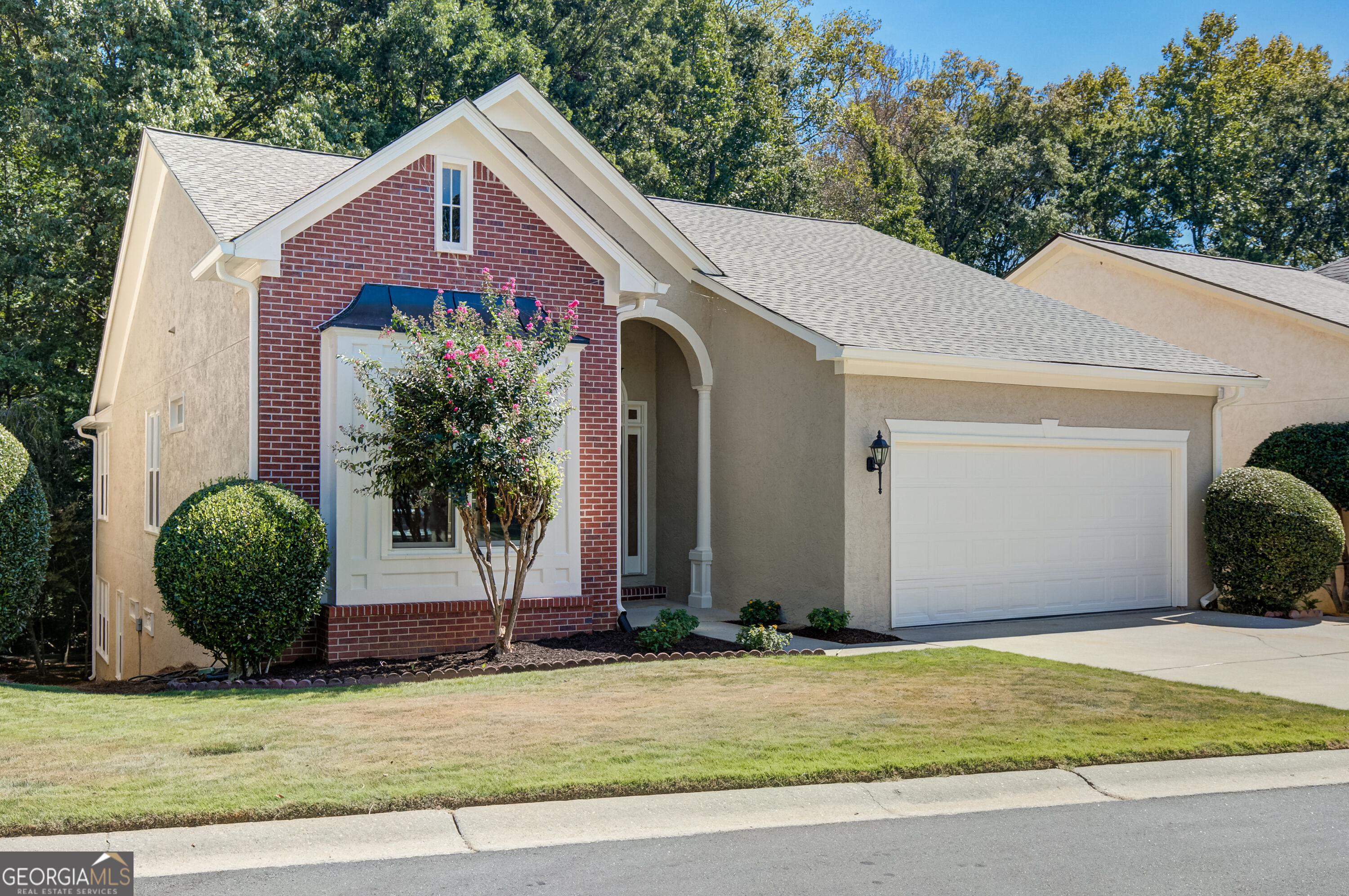 121 Augusta Drive # 11