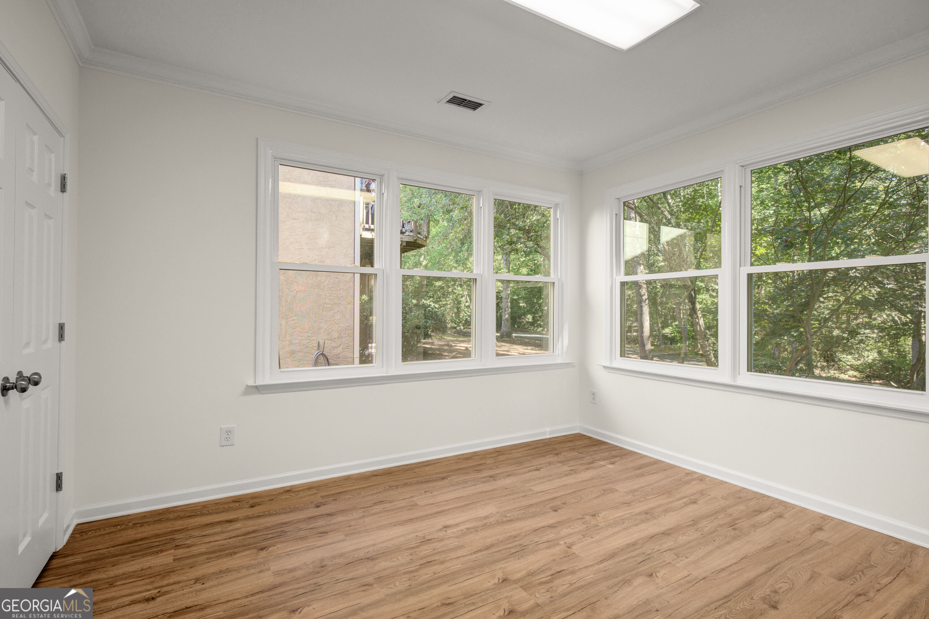 121 Augusta Drive # 11