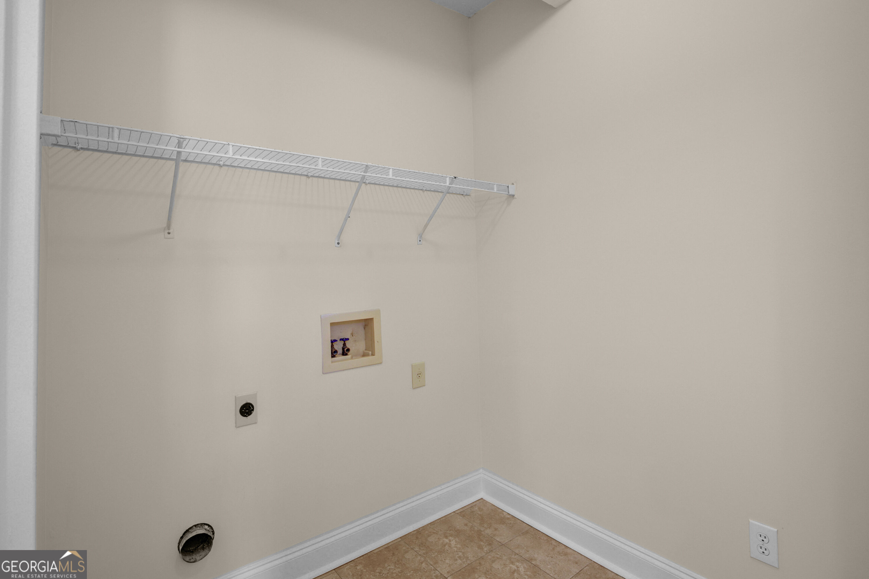 121 Augusta Drive # 11