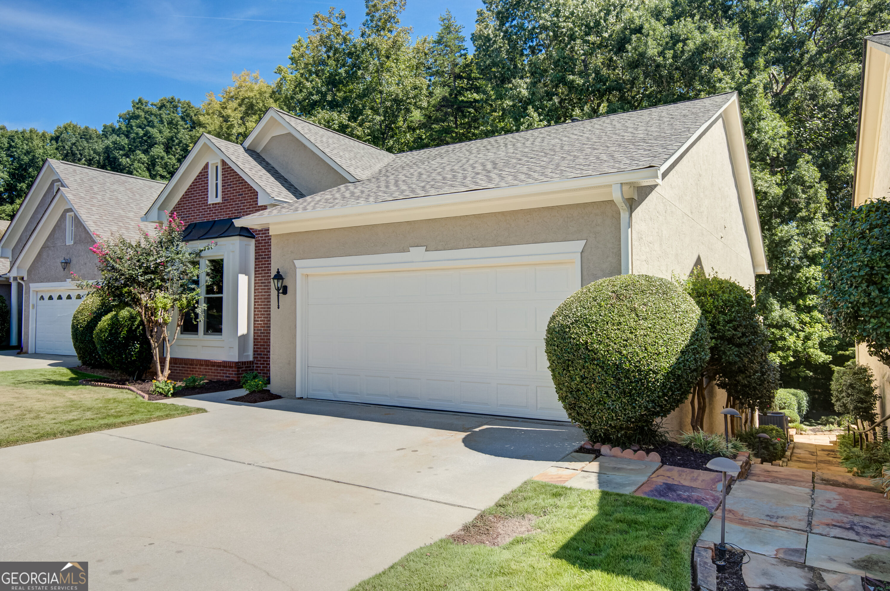 121 Augusta Drive # 11