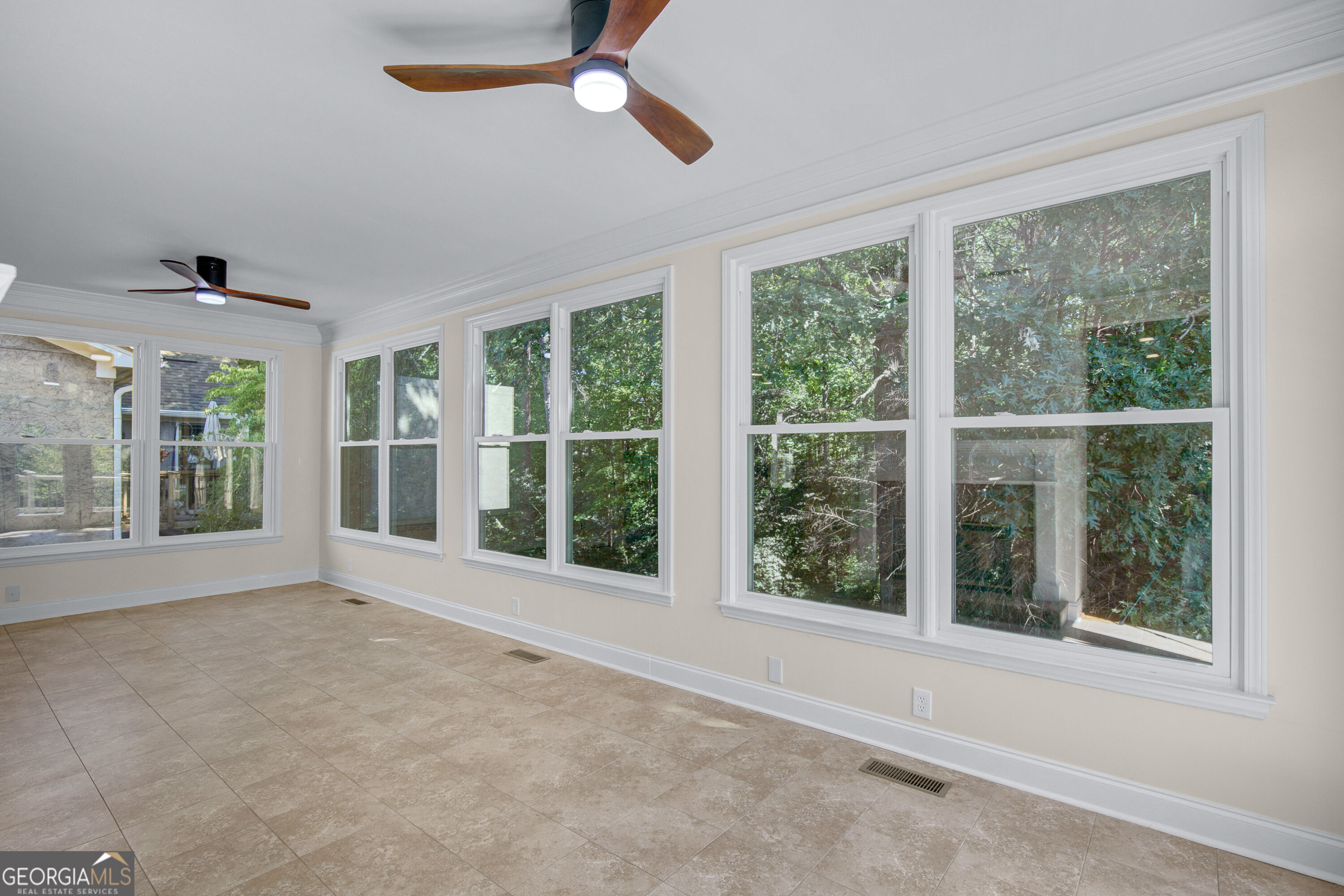 121 Augusta Drive # 11