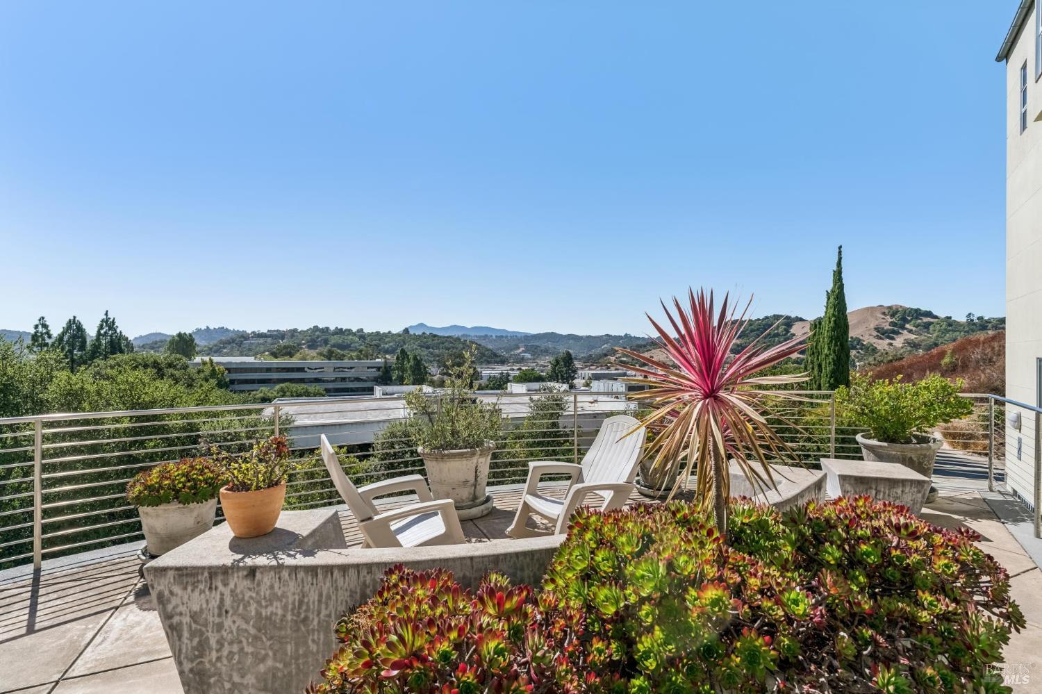 50 Cresta Drive Unit: #11