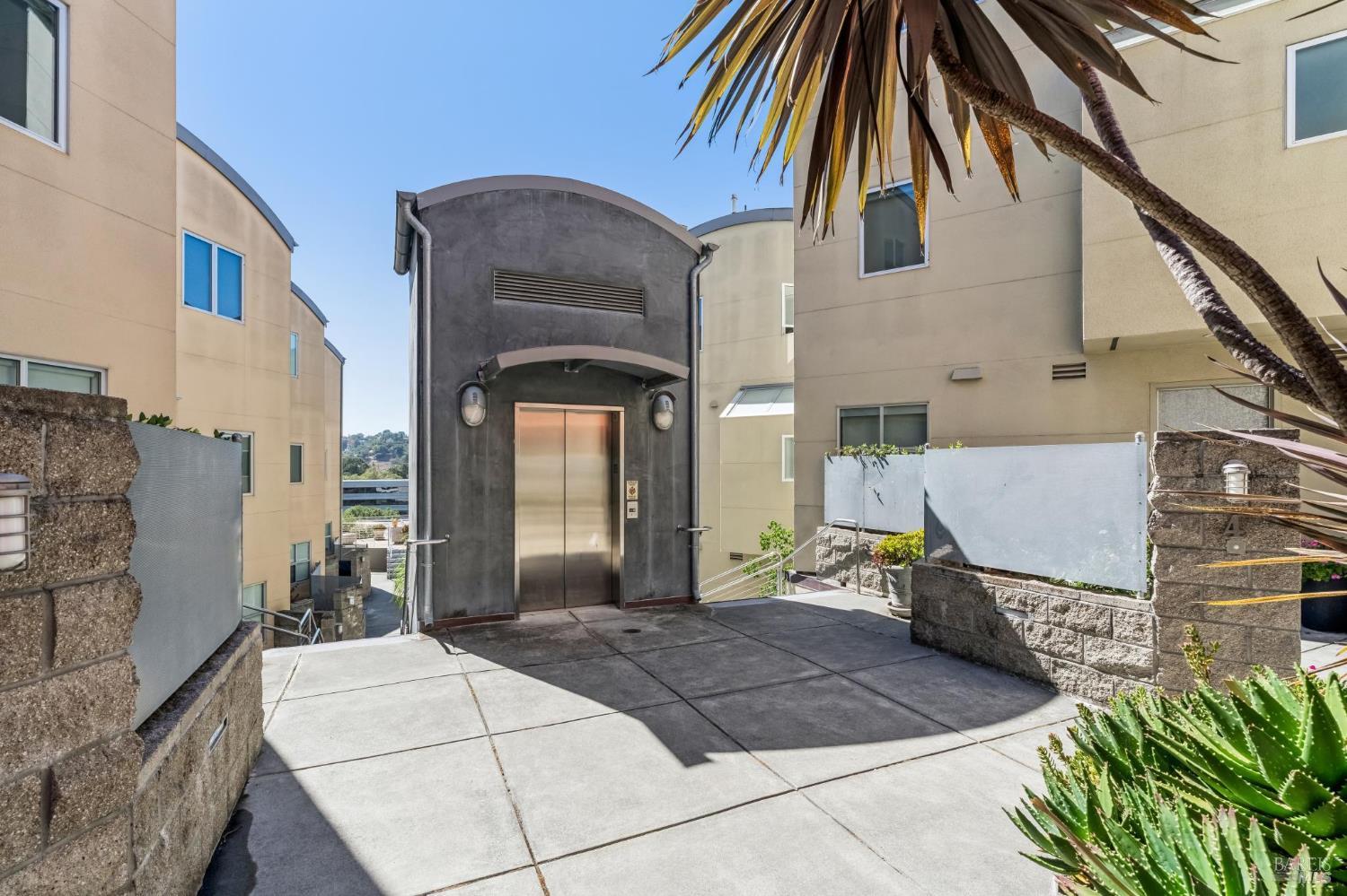 50 Cresta Drive Unit: #11
