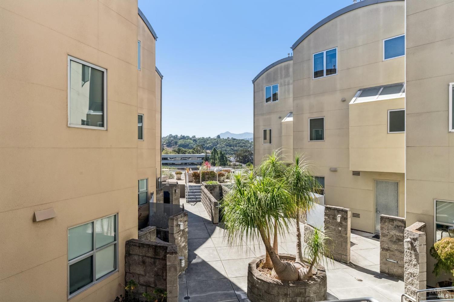 50 Cresta Drive Unit: #11