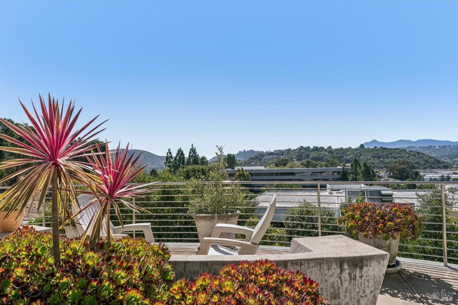 50 Cresta Drive Unit: #11