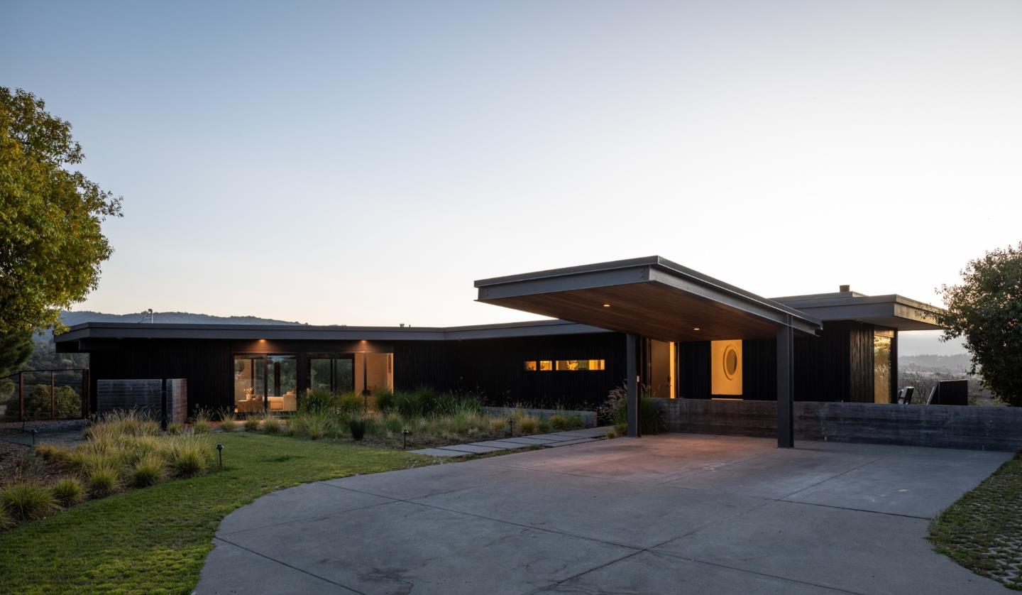 12698 La Cresta Court