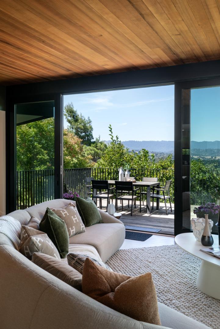 12698 La Cresta Court