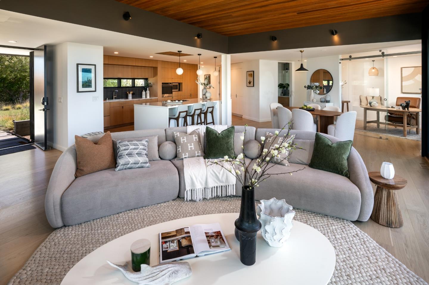 12698 La Cresta Court