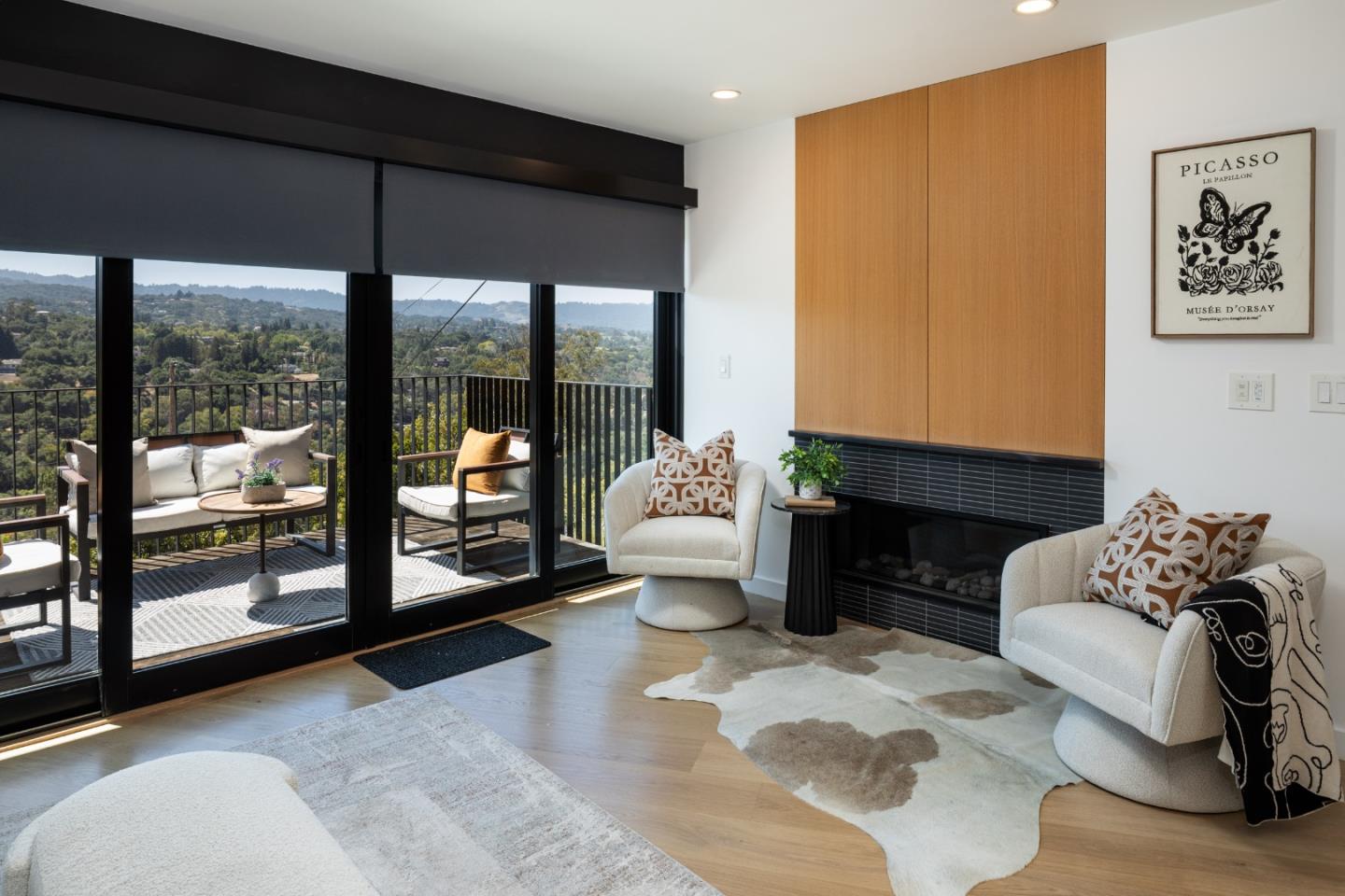 12698 La Cresta Court